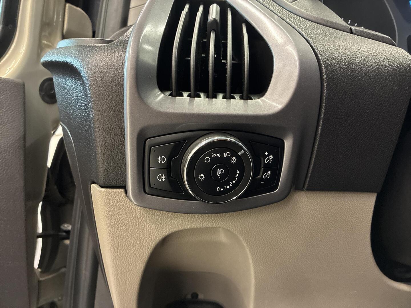 FORD Tourneo Custom 2015