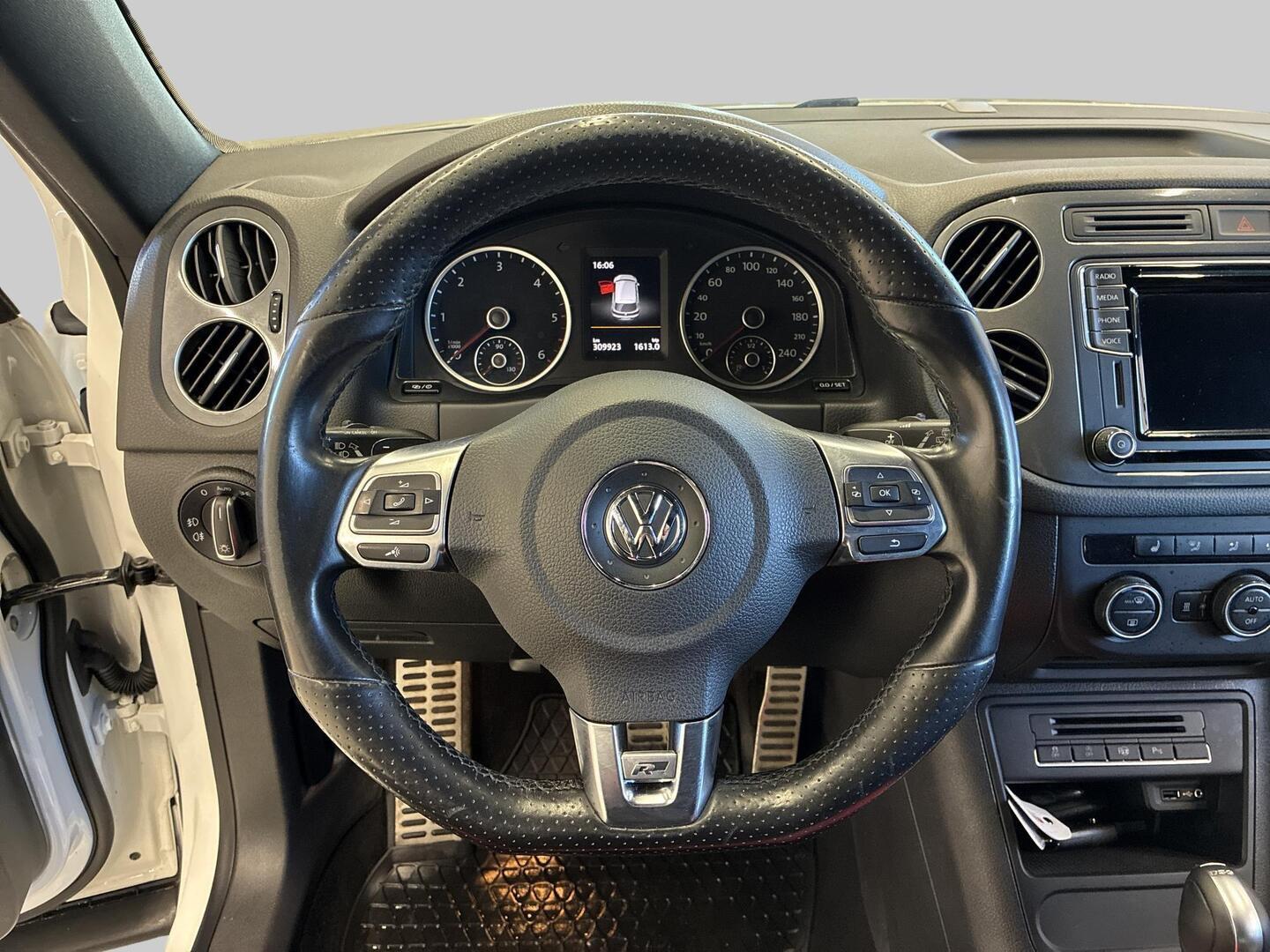 VOLKSWAGEN Tiguan 2016