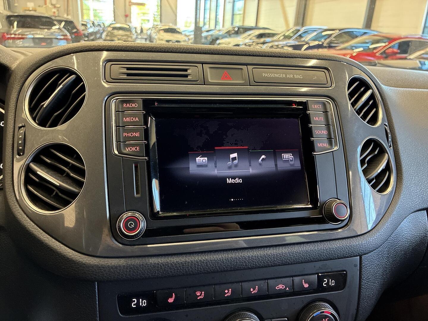 VOLKSWAGEN Tiguan 2016