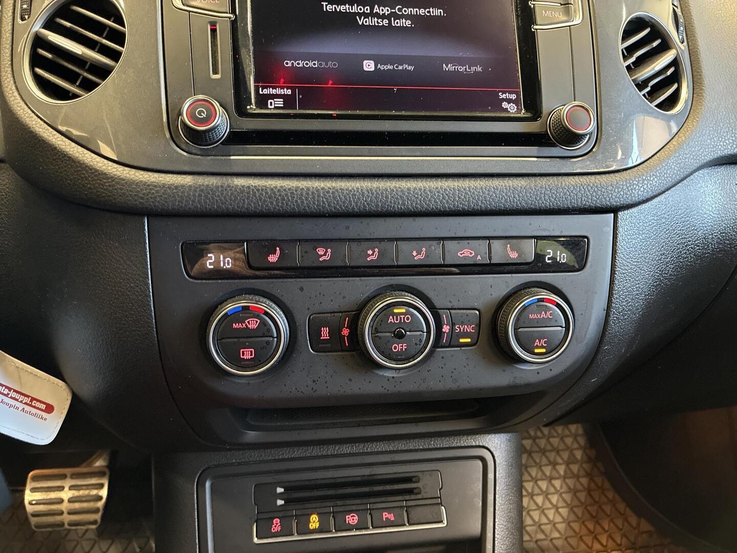 VOLKSWAGEN Tiguan 2016