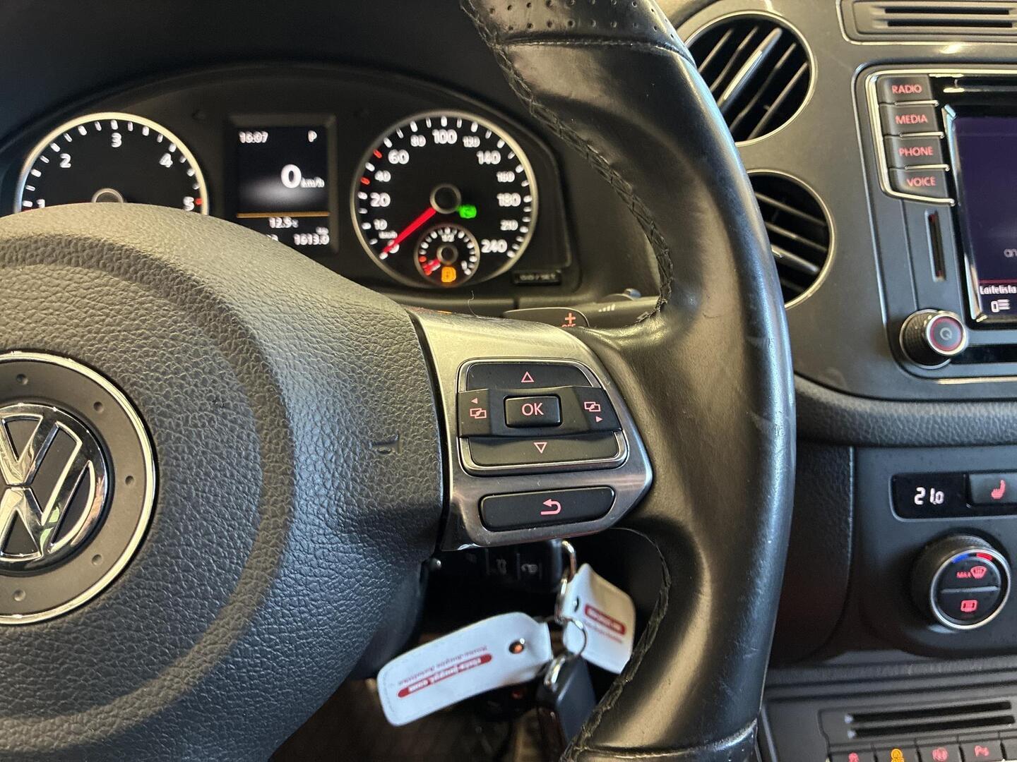 VOLKSWAGEN Tiguan 2016
