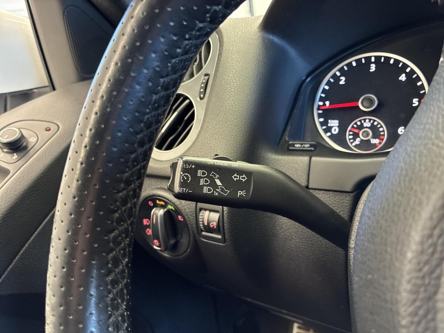 VOLKSWAGEN Tiguan 2016