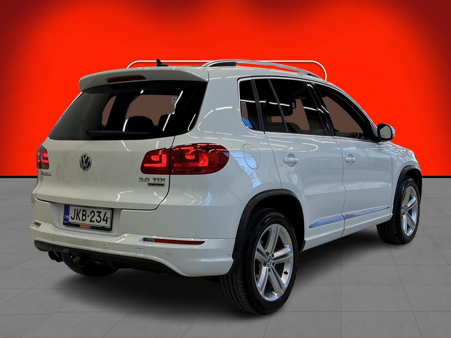VOLKSWAGEN Tiguan 2016