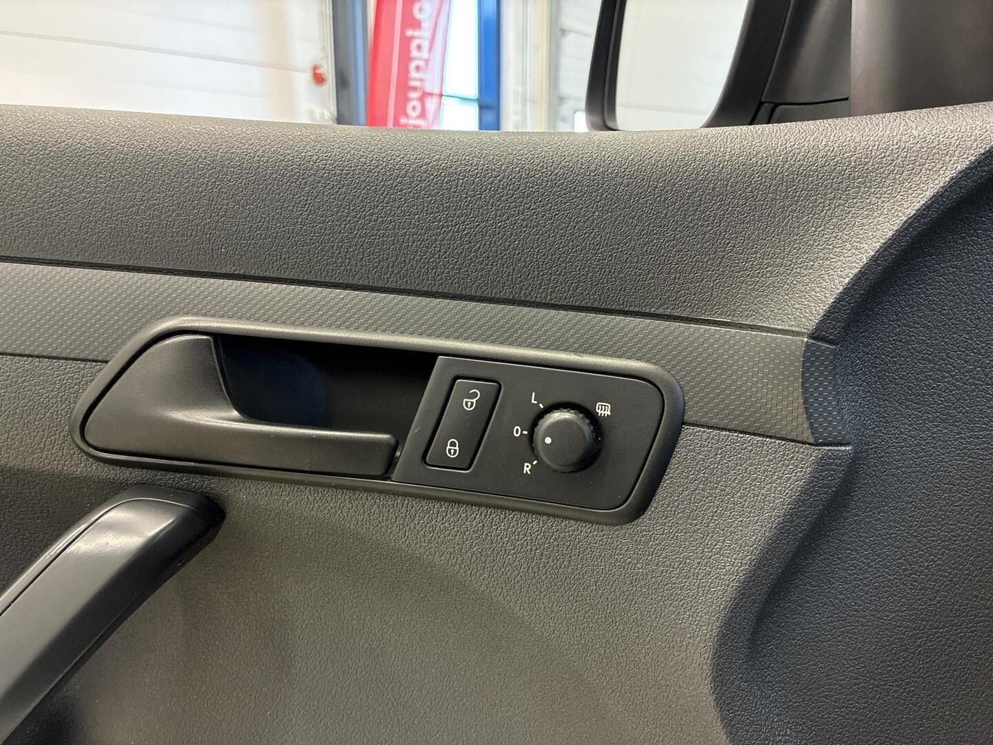 VOLKSWAGEN Caddy 2011