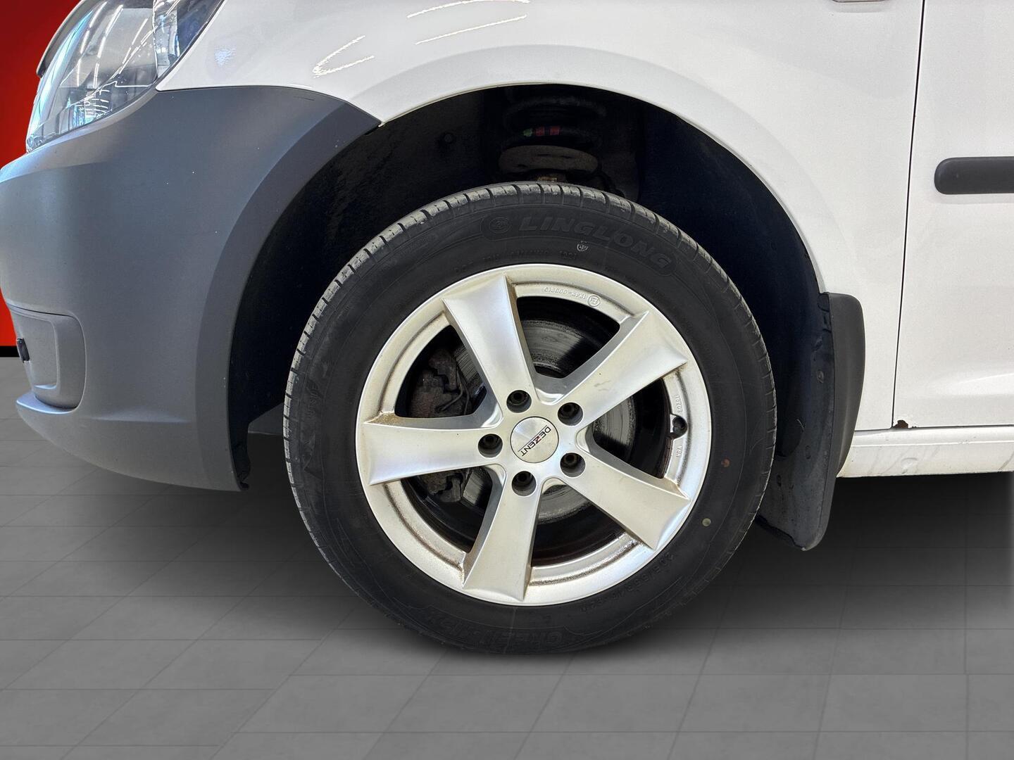 VOLKSWAGEN Caddy 2011