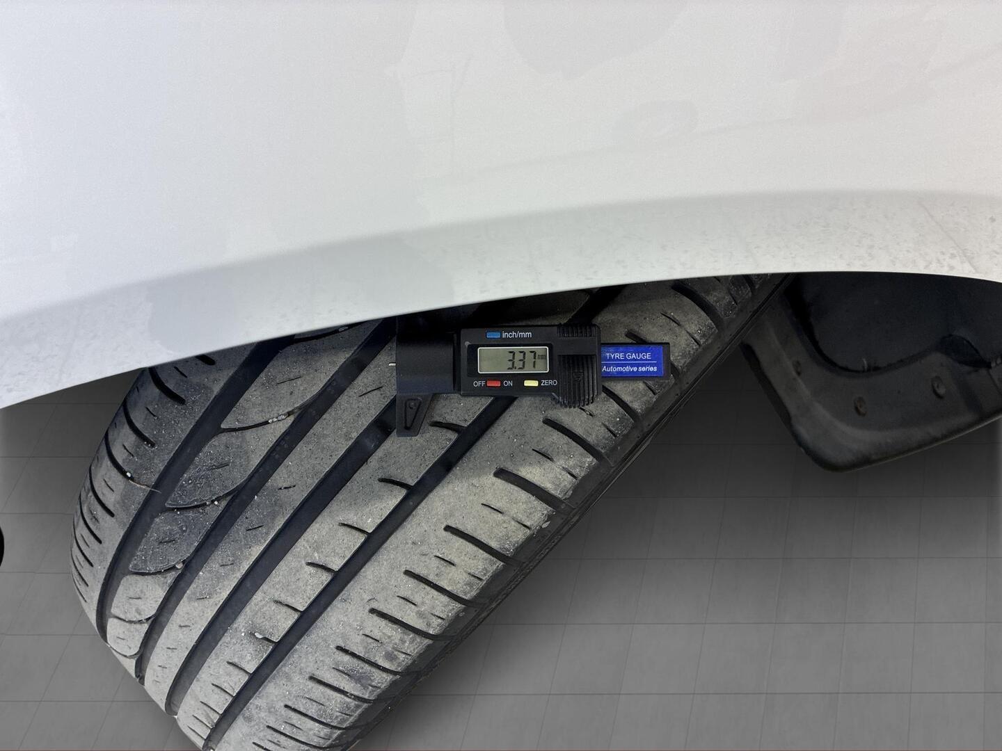 VOLKSWAGEN Caddy 2011