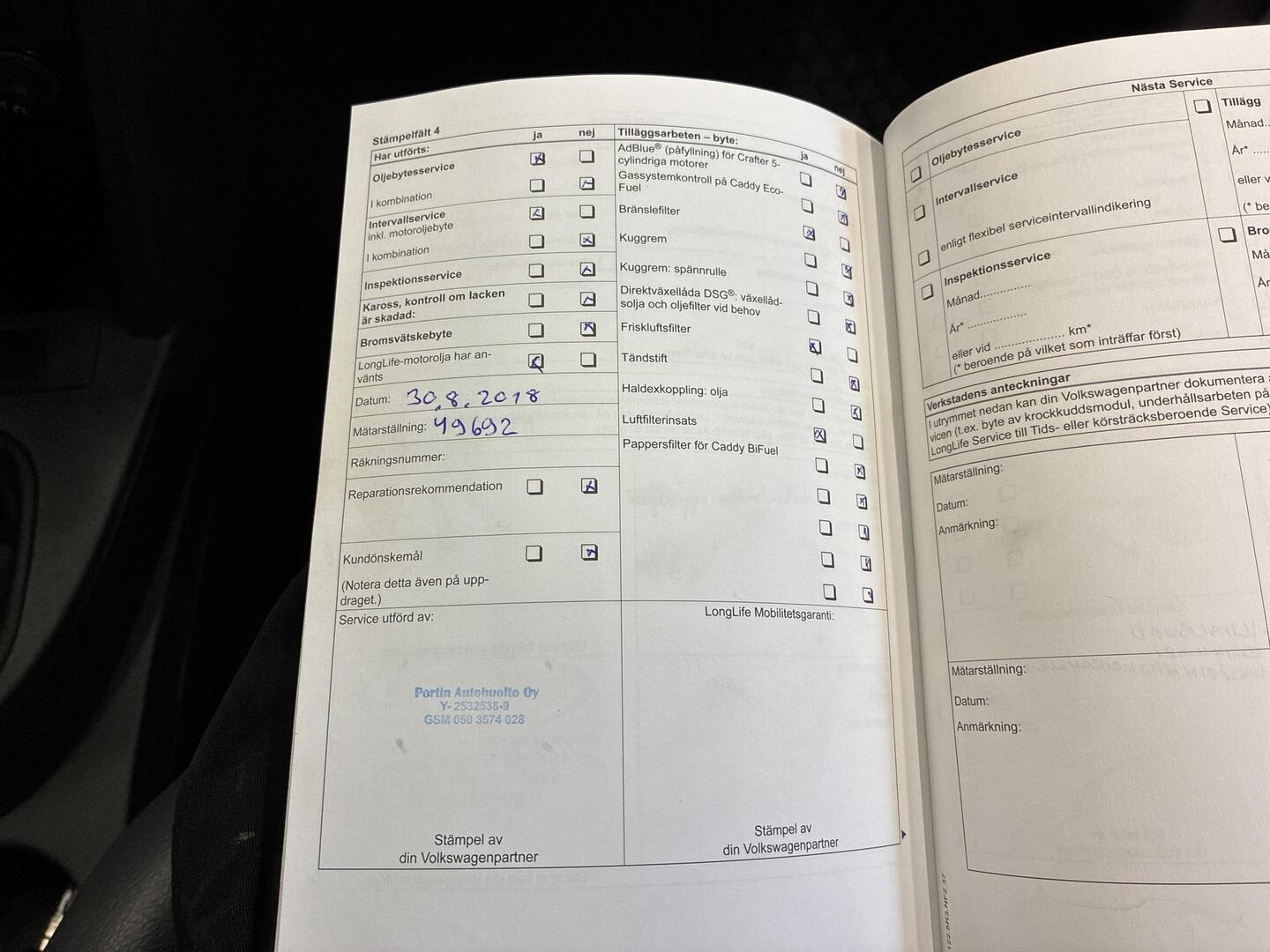 VOLKSWAGEN Caddy 2011