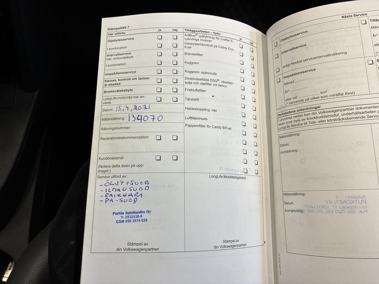 VOLKSWAGEN Caddy 2011