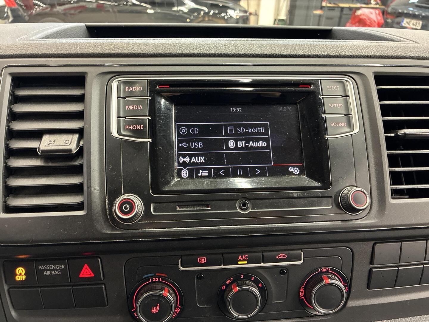 VOLKSWAGEN Transporter 2018