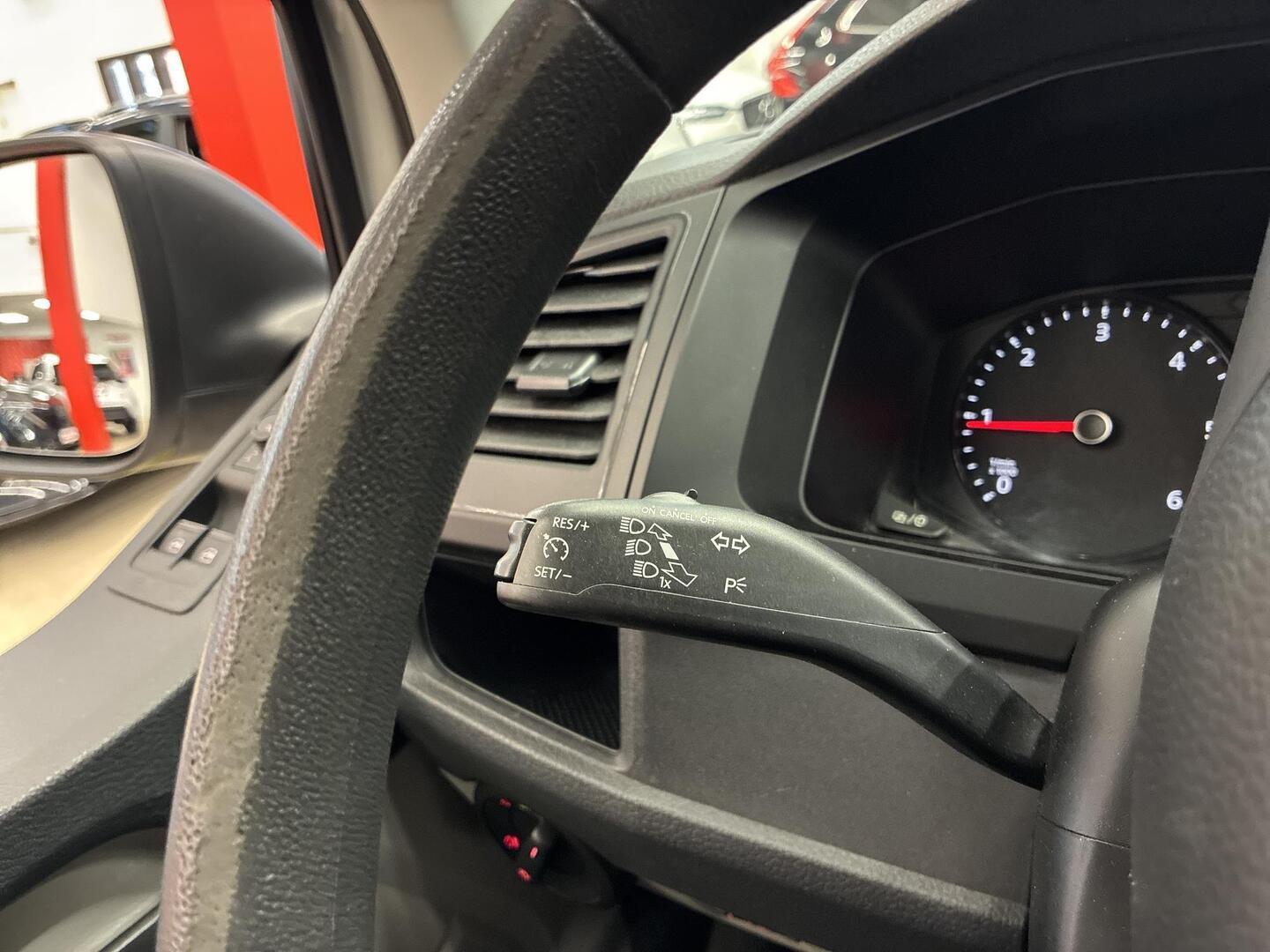 VOLKSWAGEN Transporter 2018