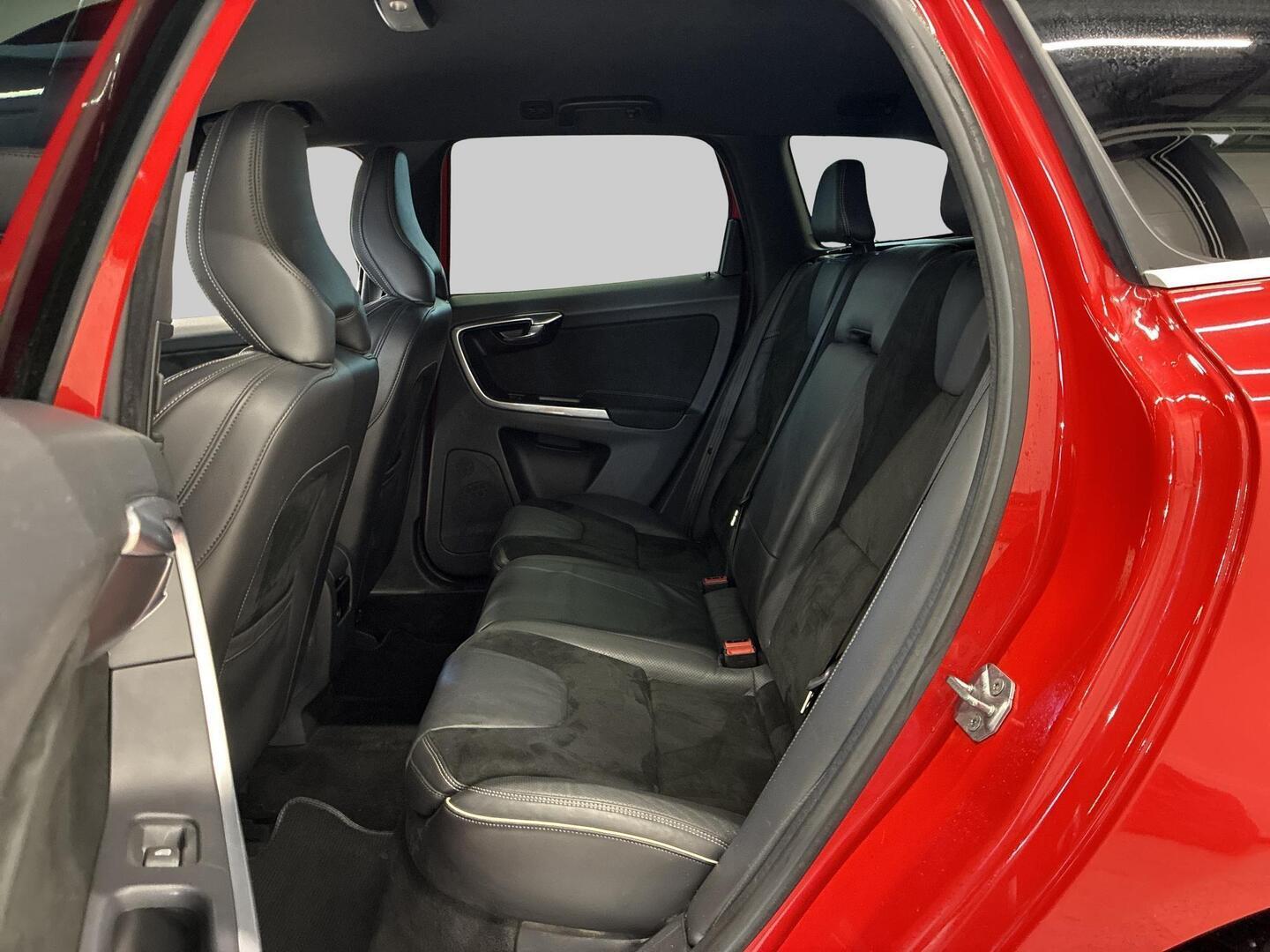 VOLVO XC60 2015