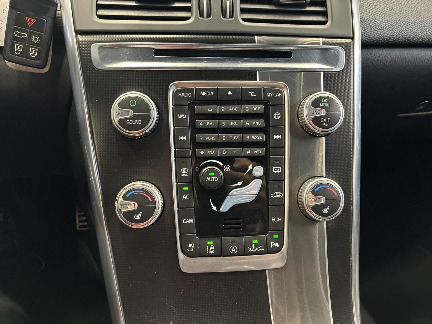 VOLVO XC60 2015