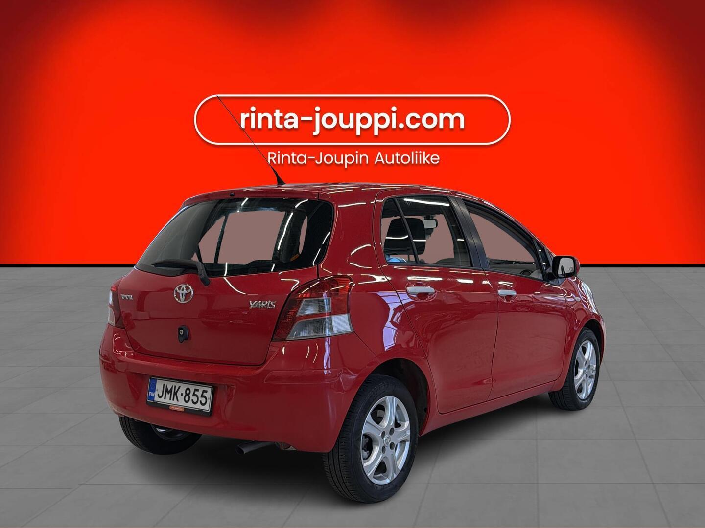 TOYOTA Yaris 2011