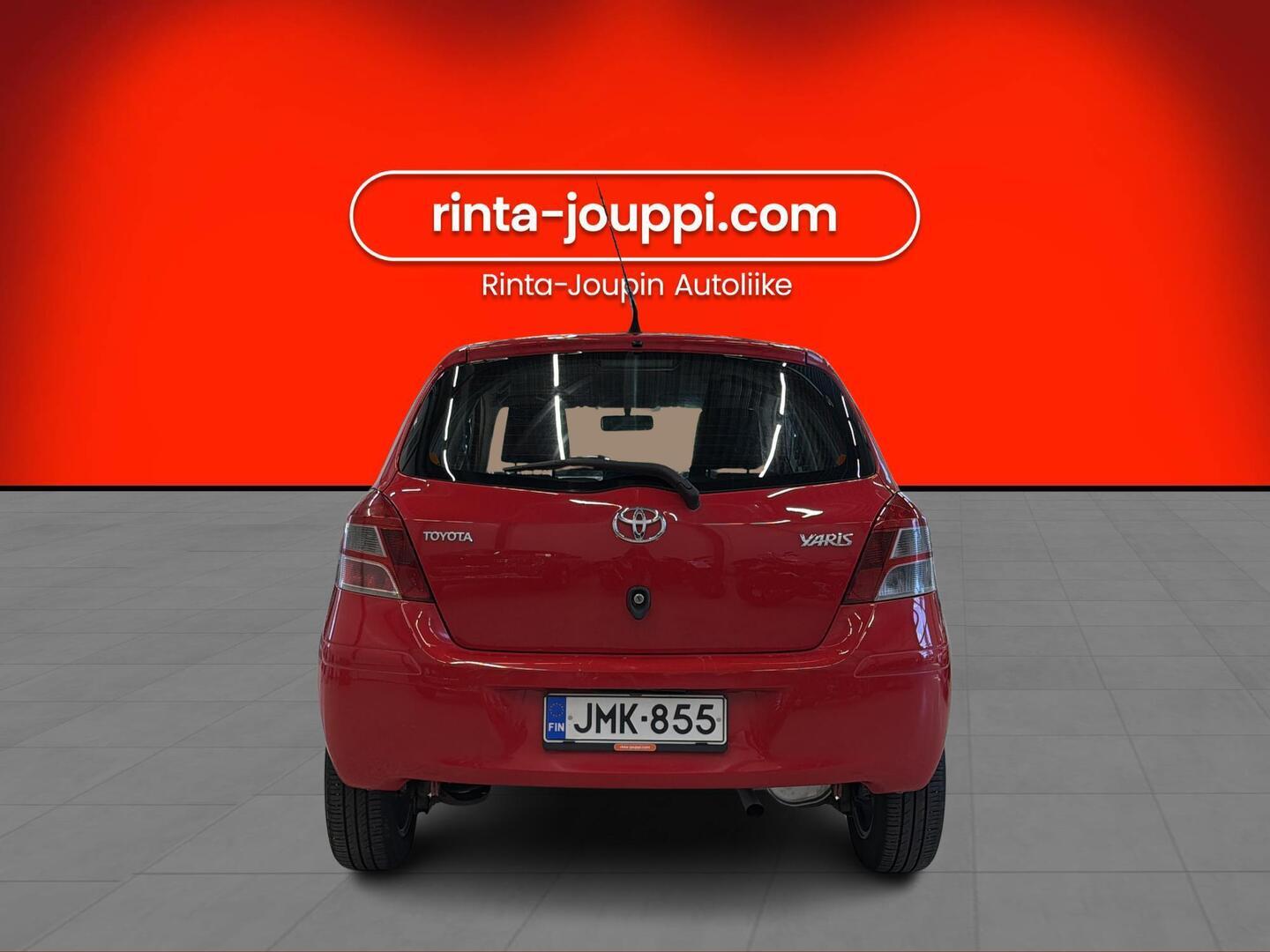 TOYOTA Yaris 2011