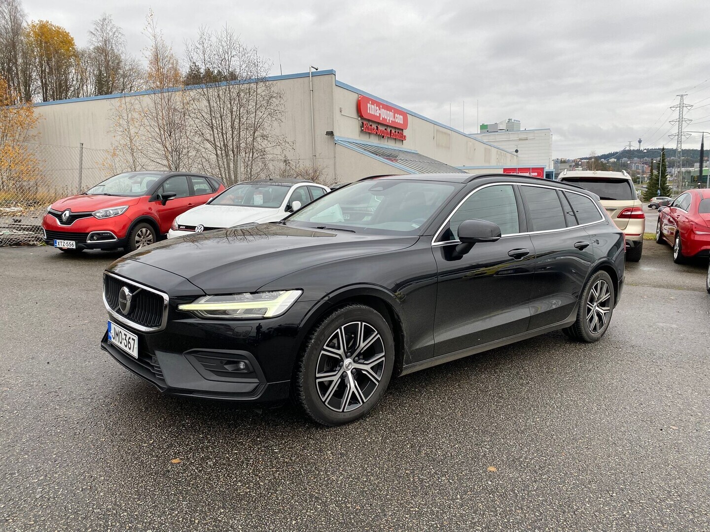 VOLVO V60 2023