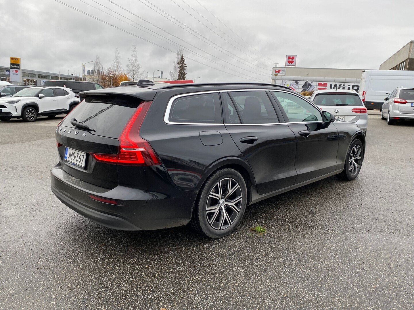 VOLVO V60 2023