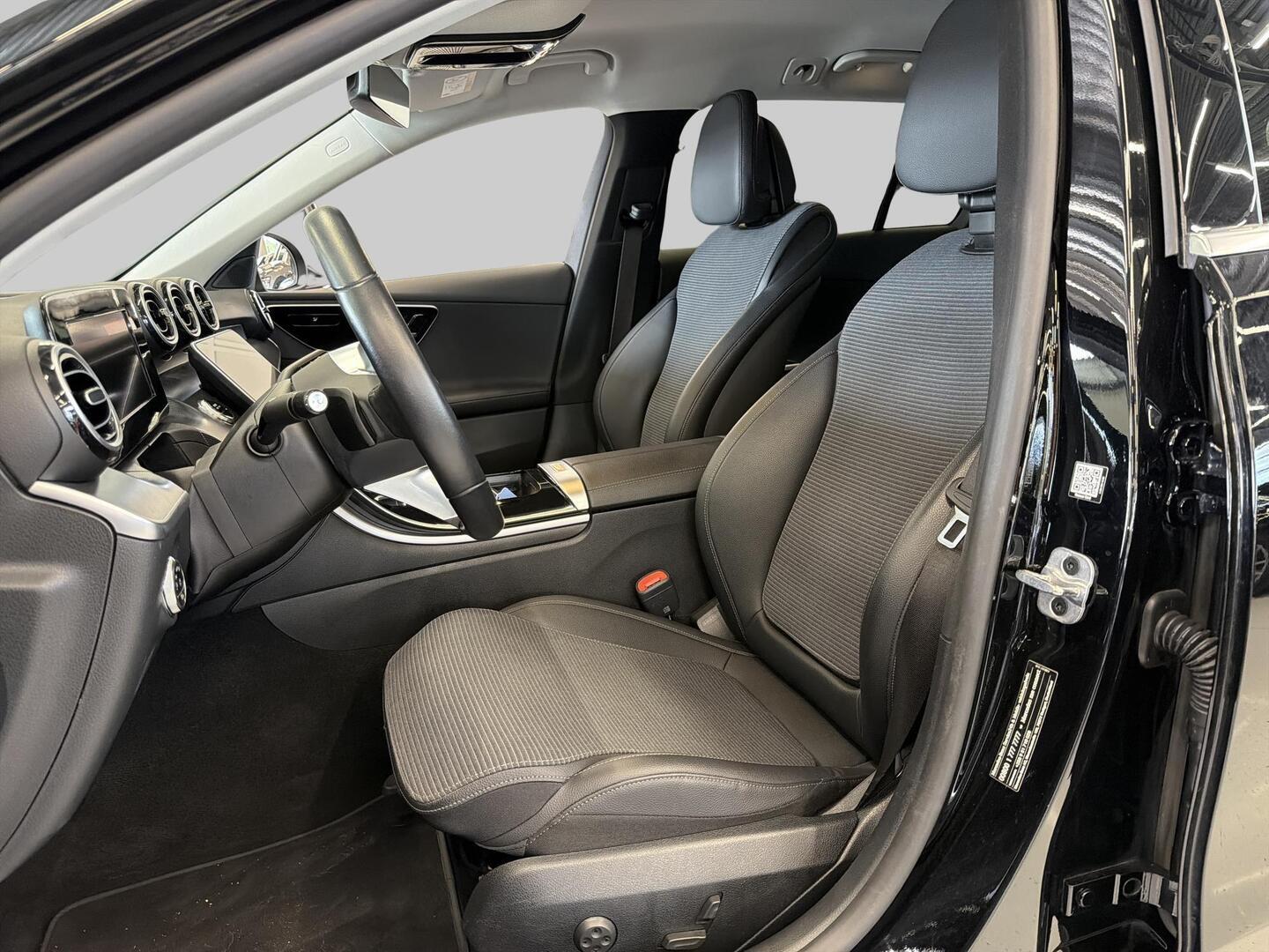 MERCEDES-BENZ C 2023