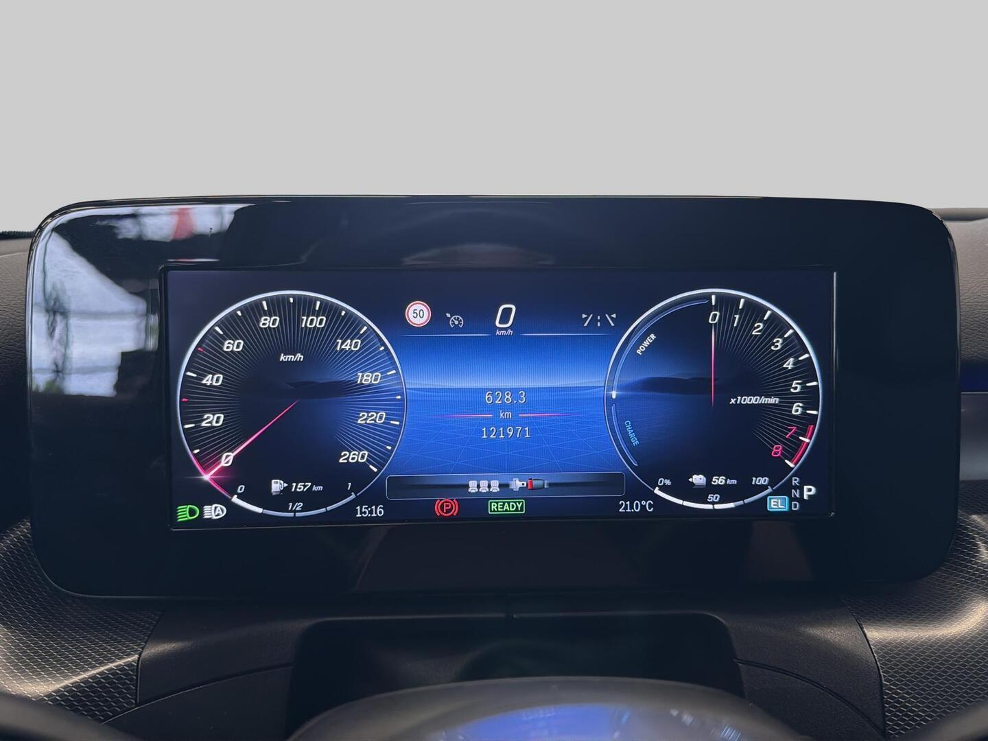 MERCEDES-BENZ C 2023