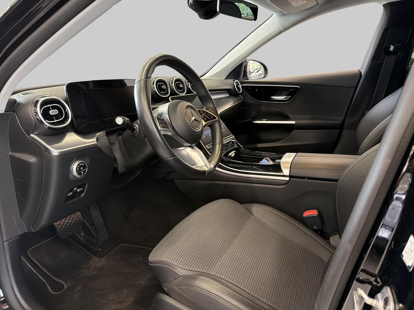 MERCEDES-BENZ C 2023