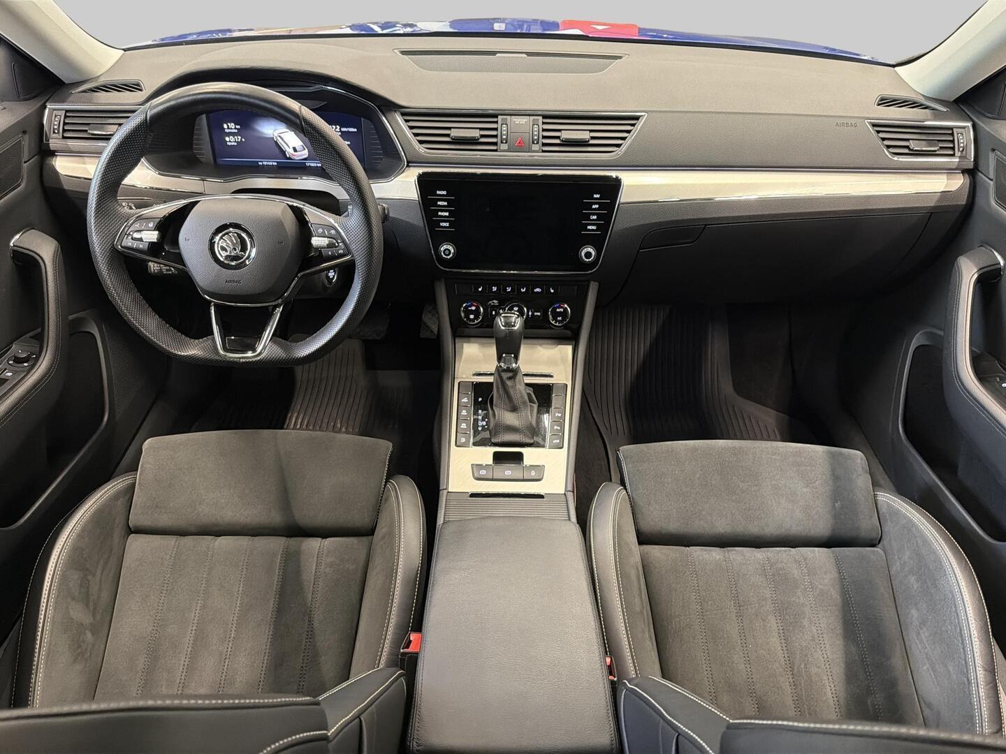 SKODA Superb 2023