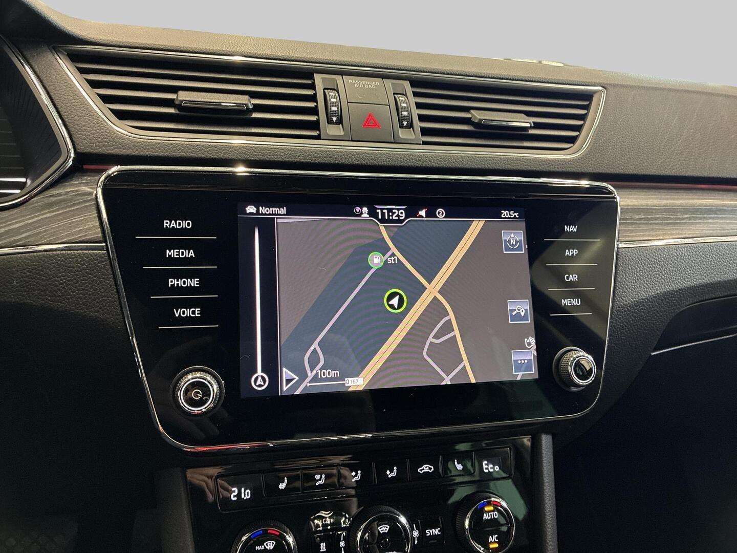 SKODA Superb 2023