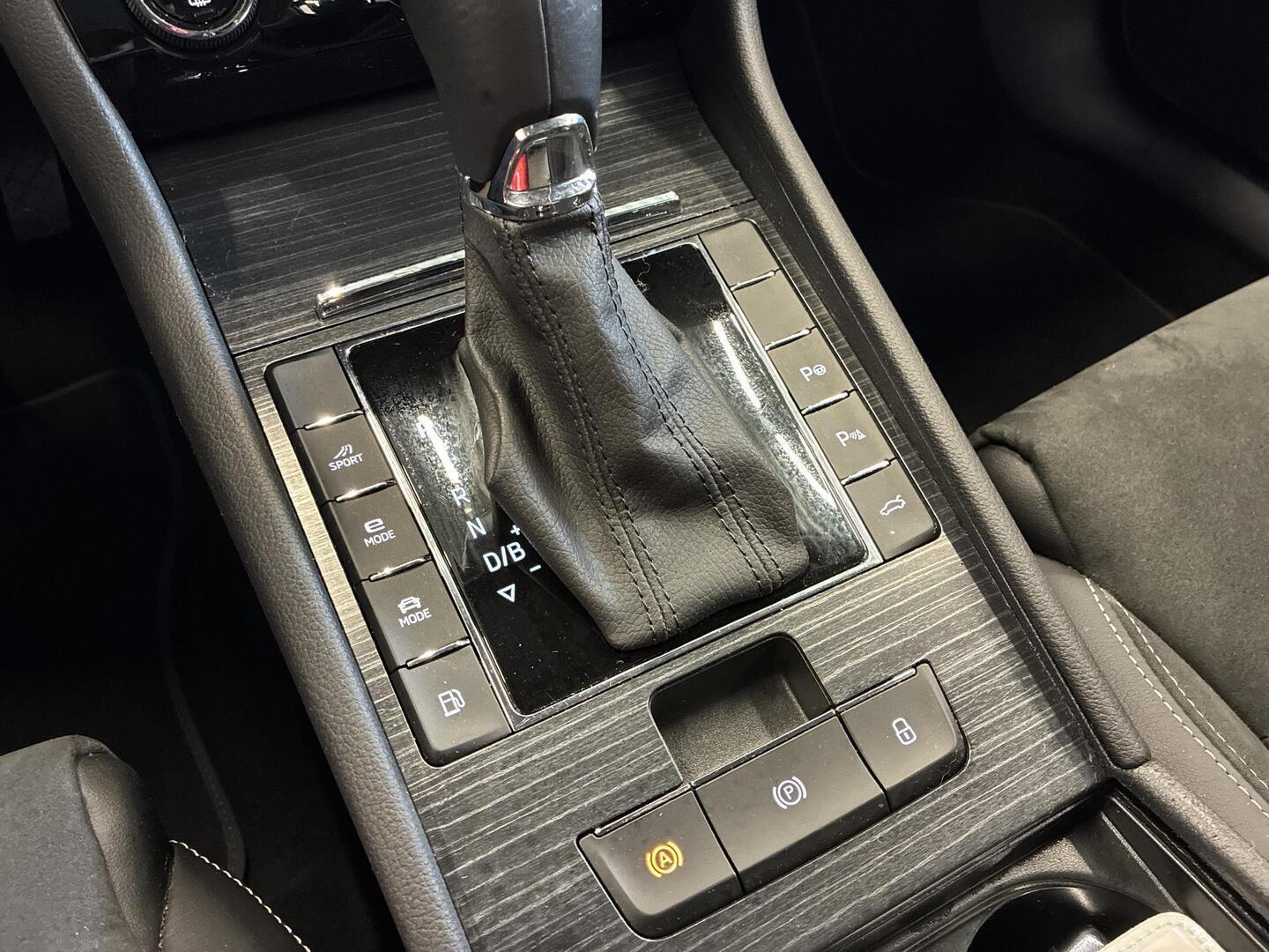 SKODA Superb 2023