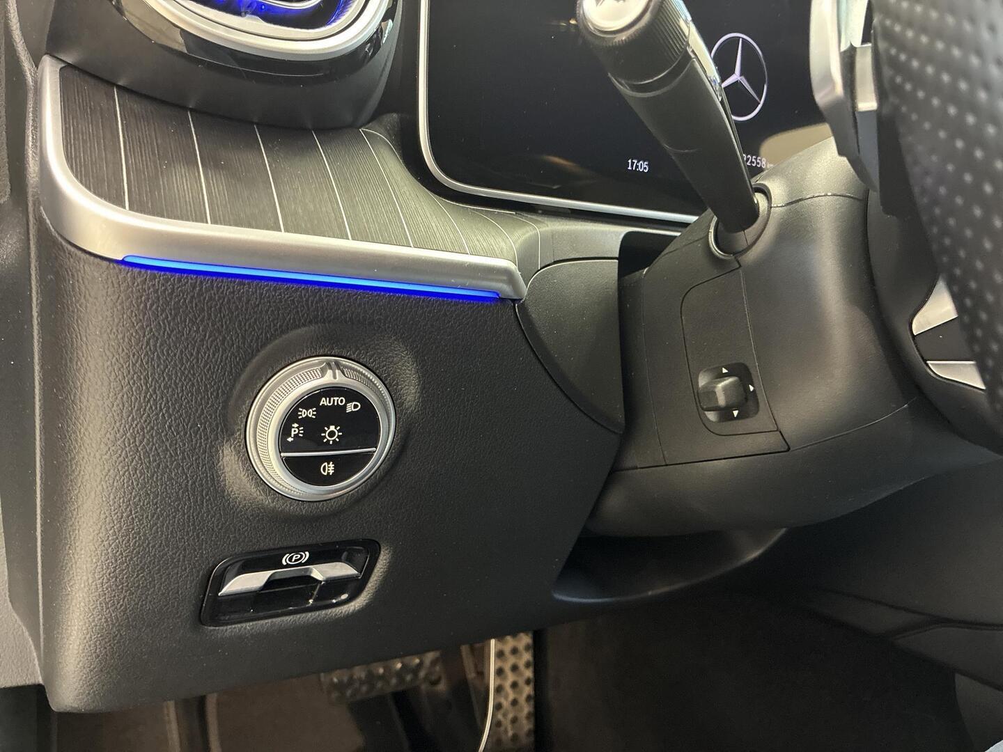 MERCEDES-BENZ C 2025