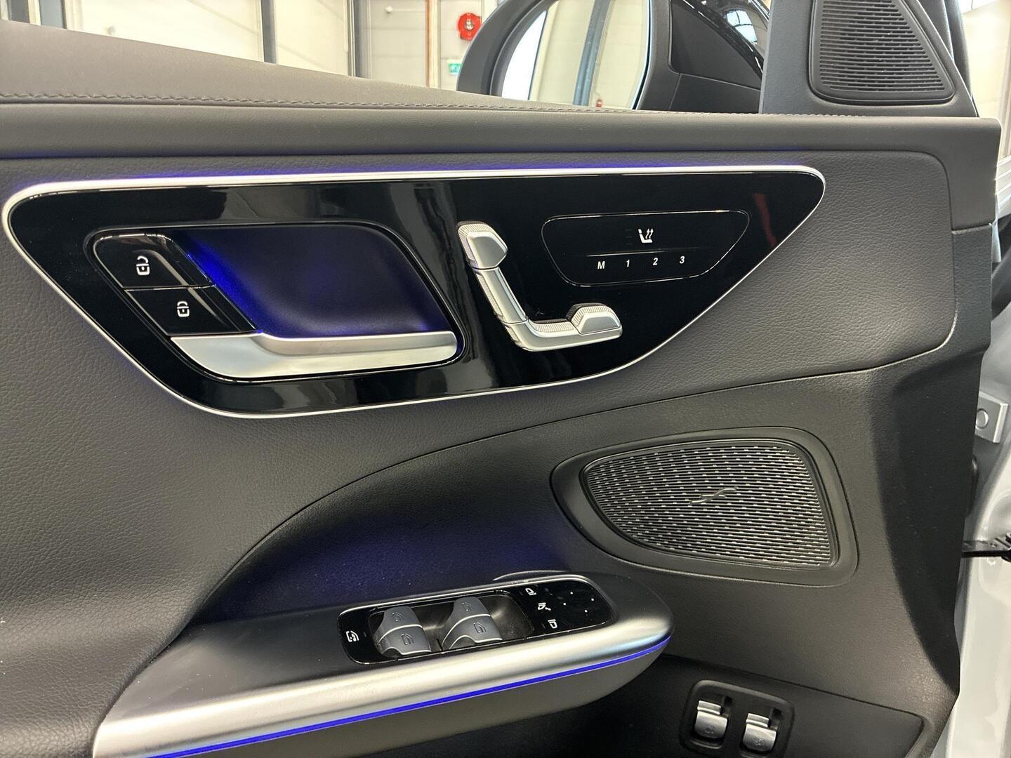 MERCEDES-BENZ C 2025