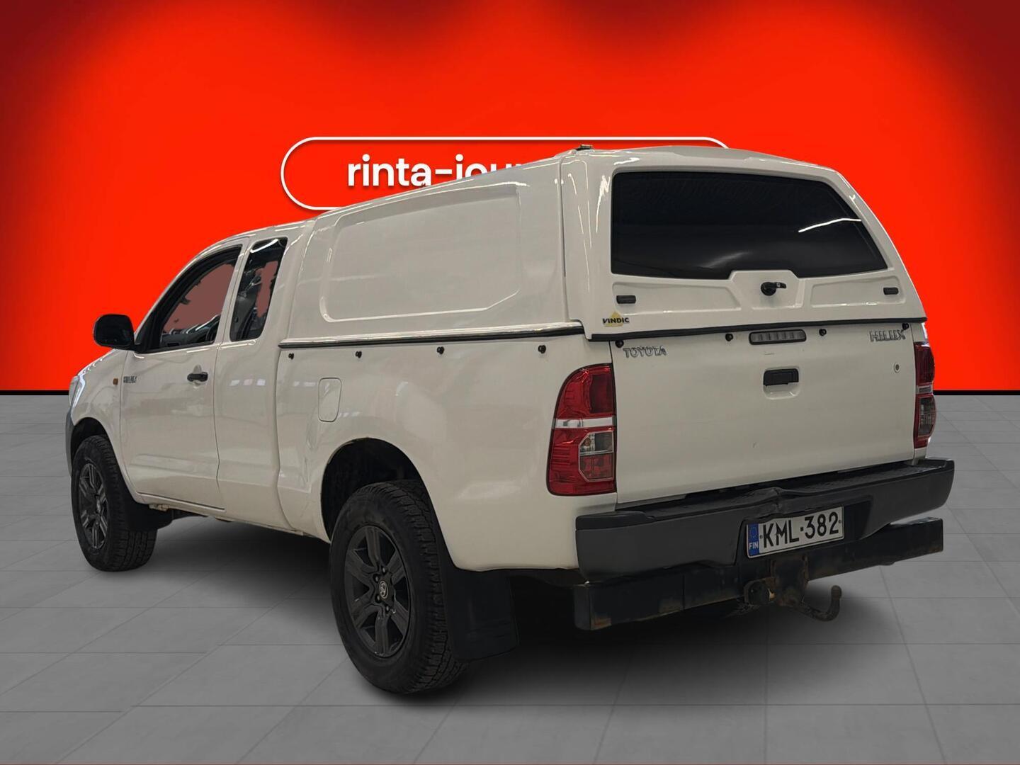 TOYOTA Hilux 2013