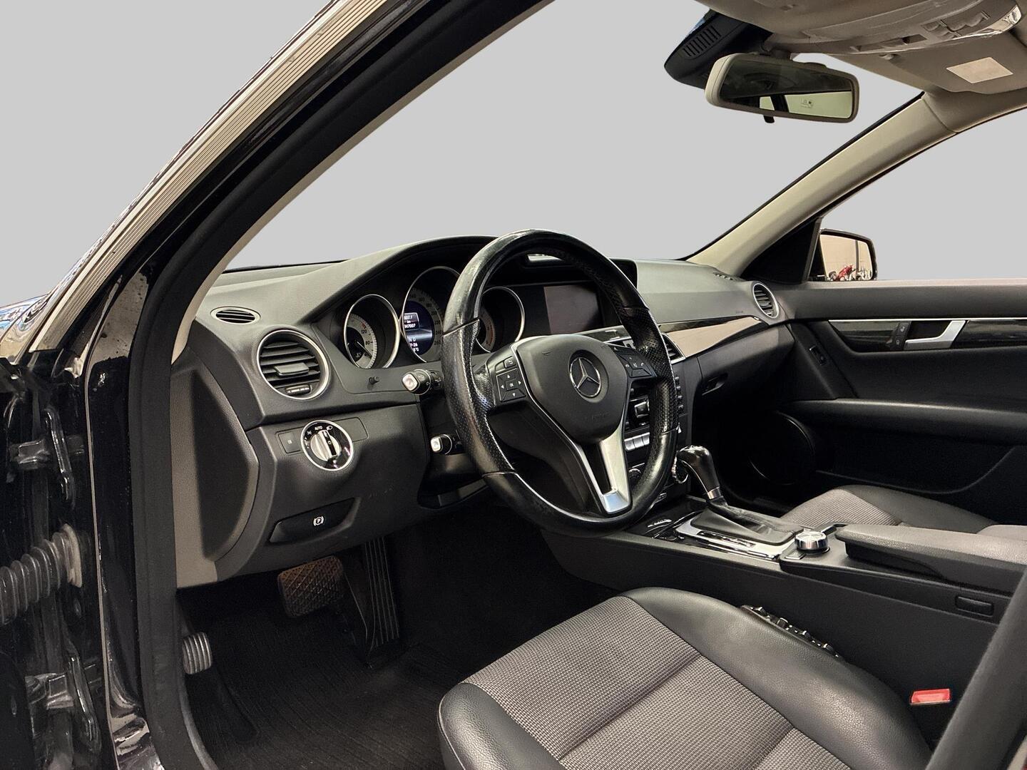 MERCEDES-BENZ C 2012