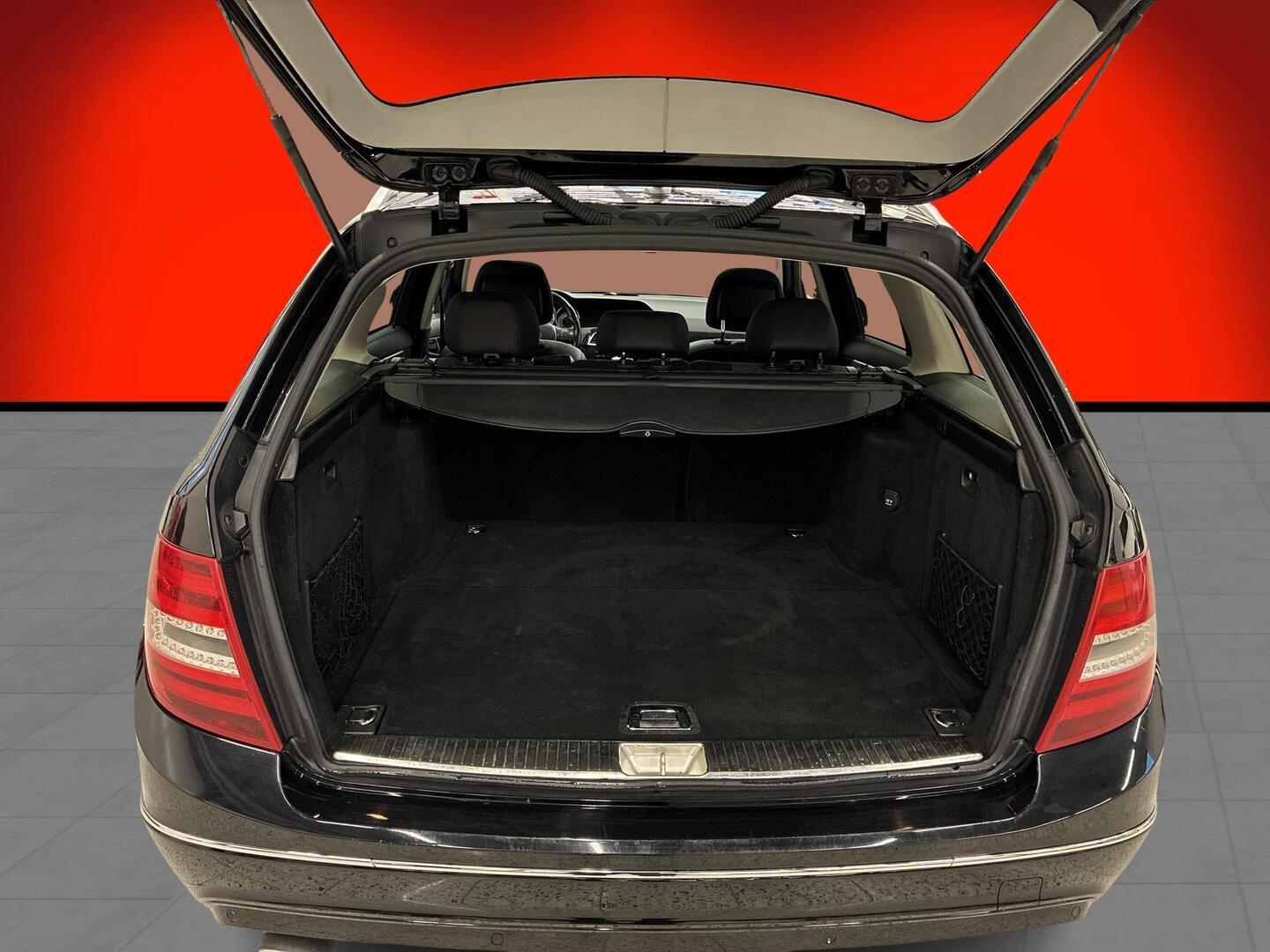 MERCEDES-BENZ C 2012