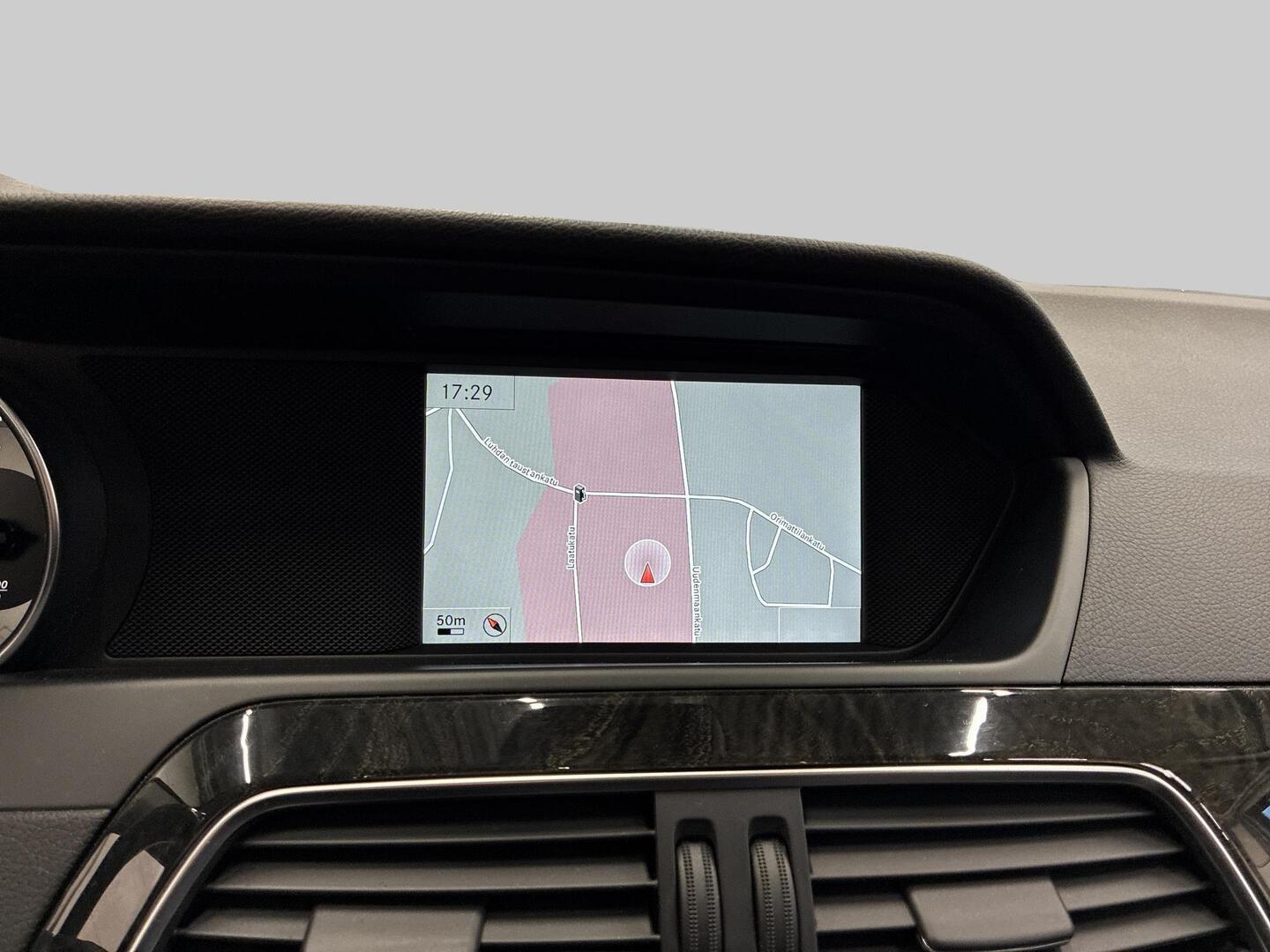 MERCEDES-BENZ C 2012
