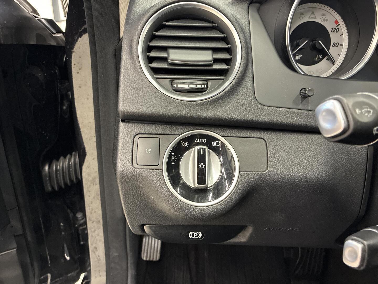 MERCEDES-BENZ C 2012