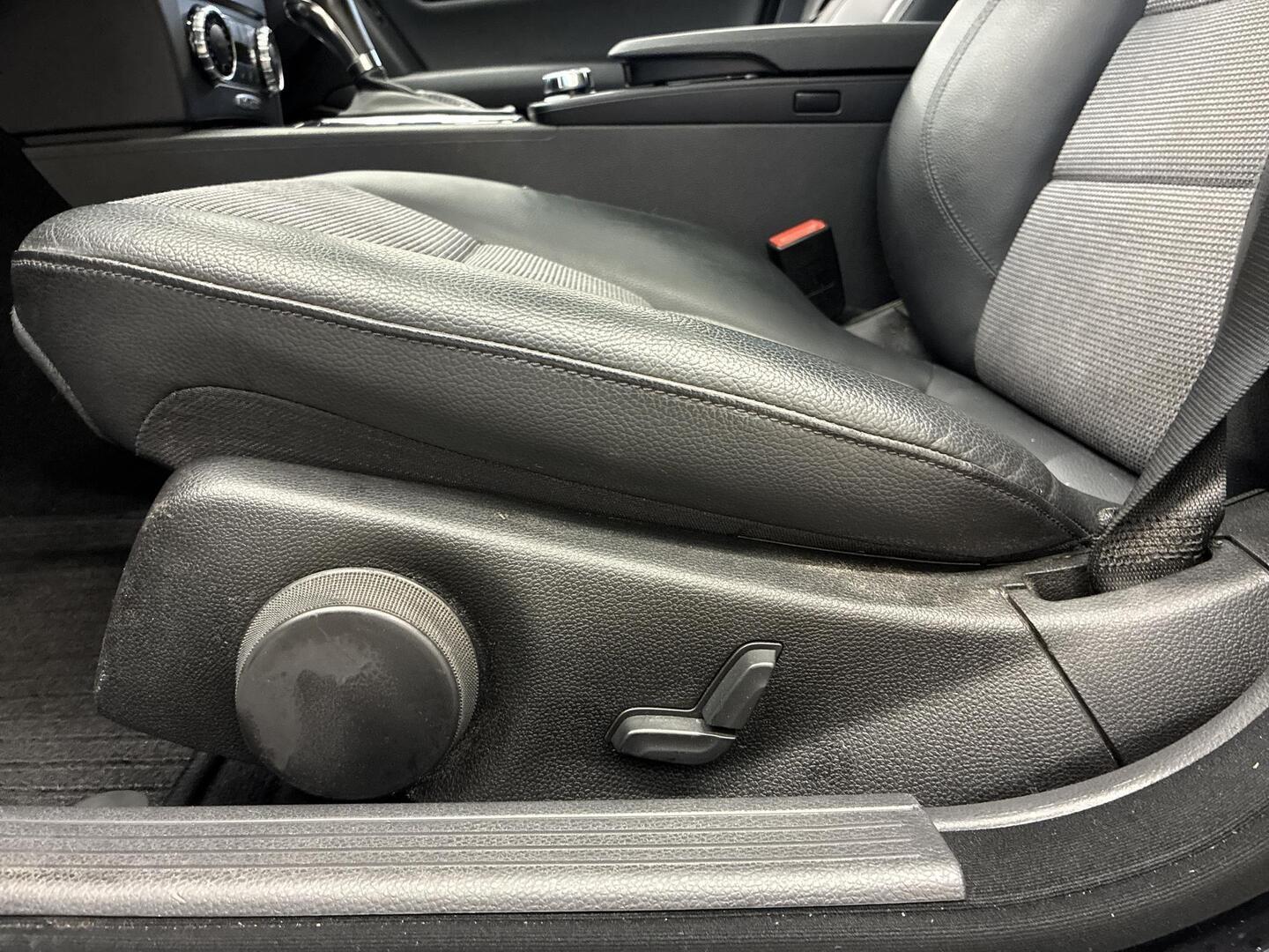 MERCEDES-BENZ C 2012
