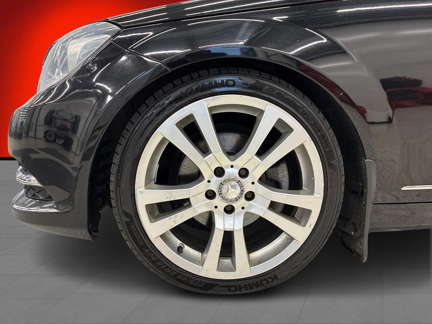 MERCEDES-BENZ C 2012