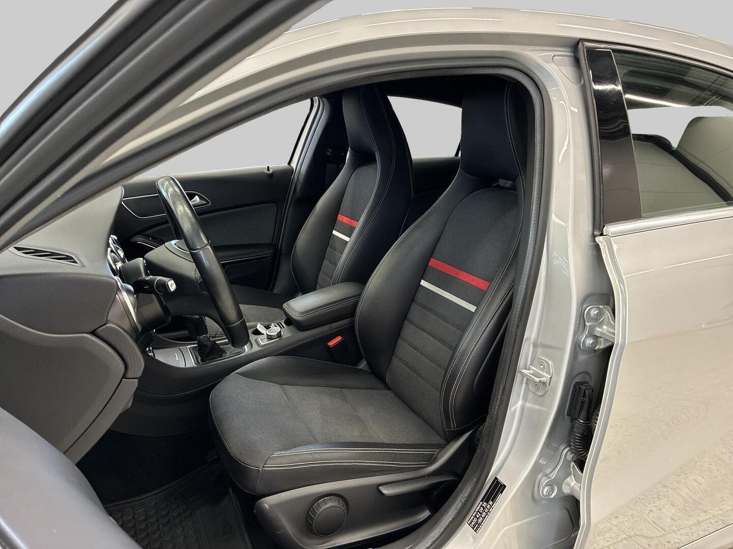 MERCEDES-BENZ A 2014