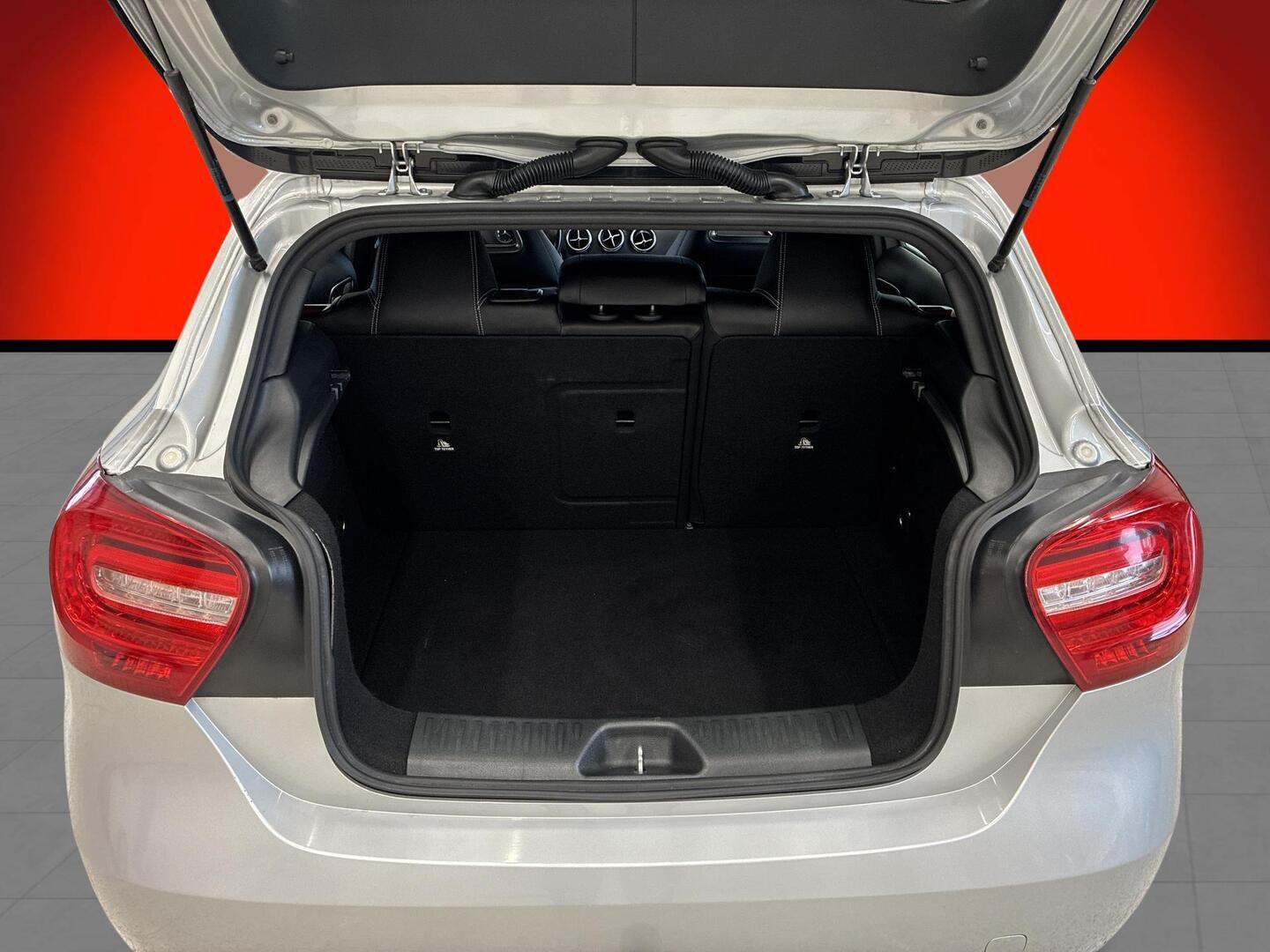 MERCEDES-BENZ A 2014