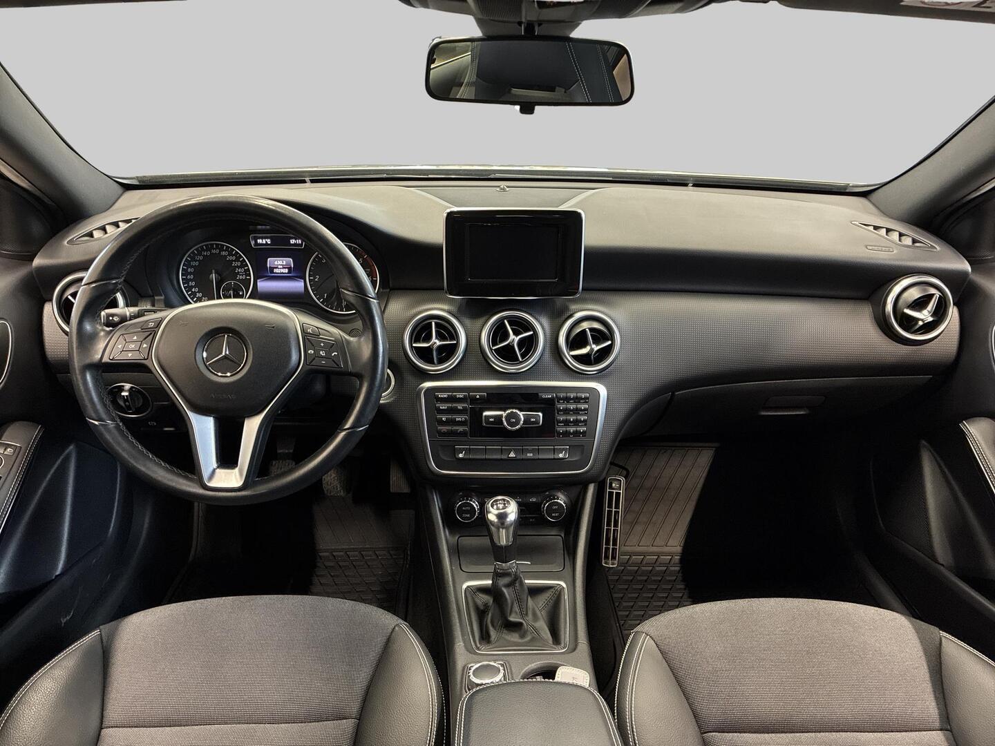 MERCEDES-BENZ A 2014
