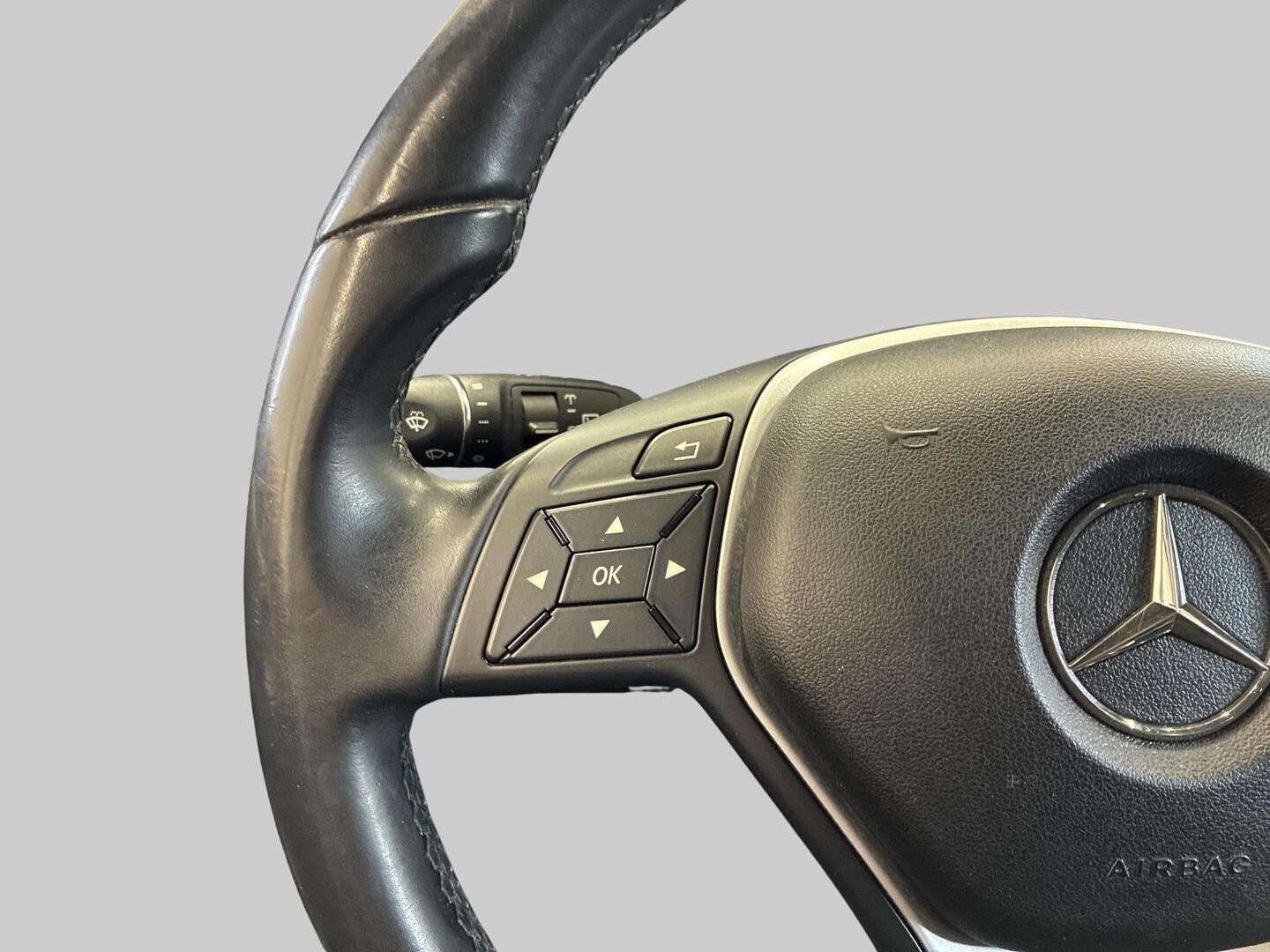 MERCEDES-BENZ A 2014