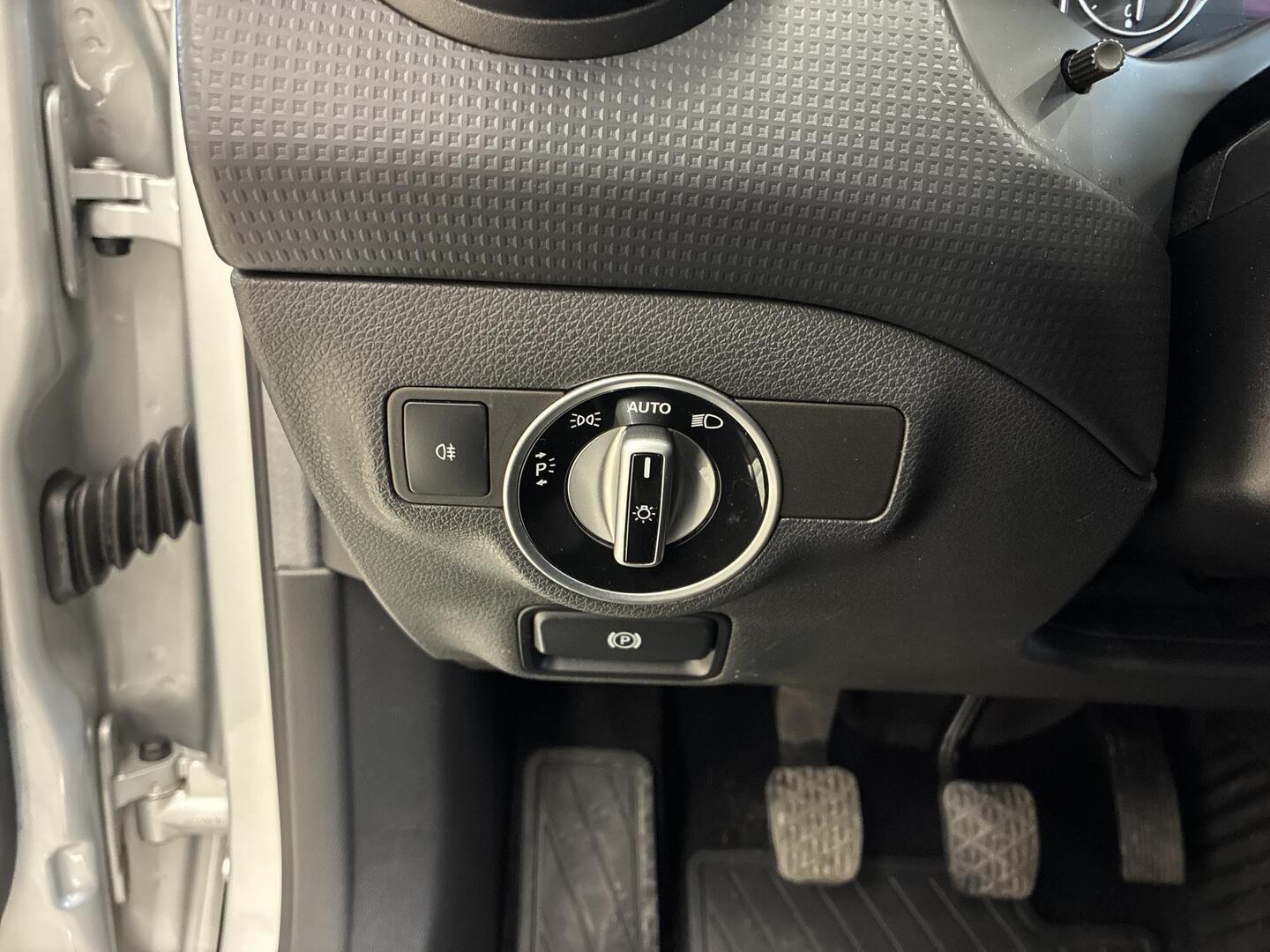 MERCEDES-BENZ A 2014