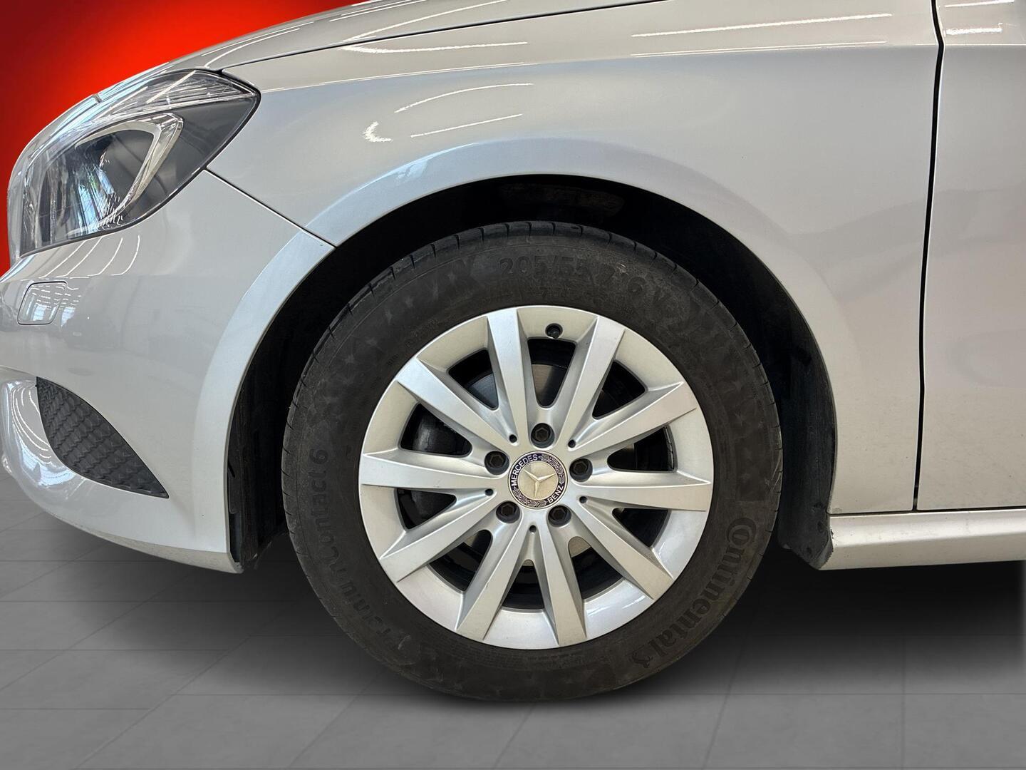 MERCEDES-BENZ A 2014