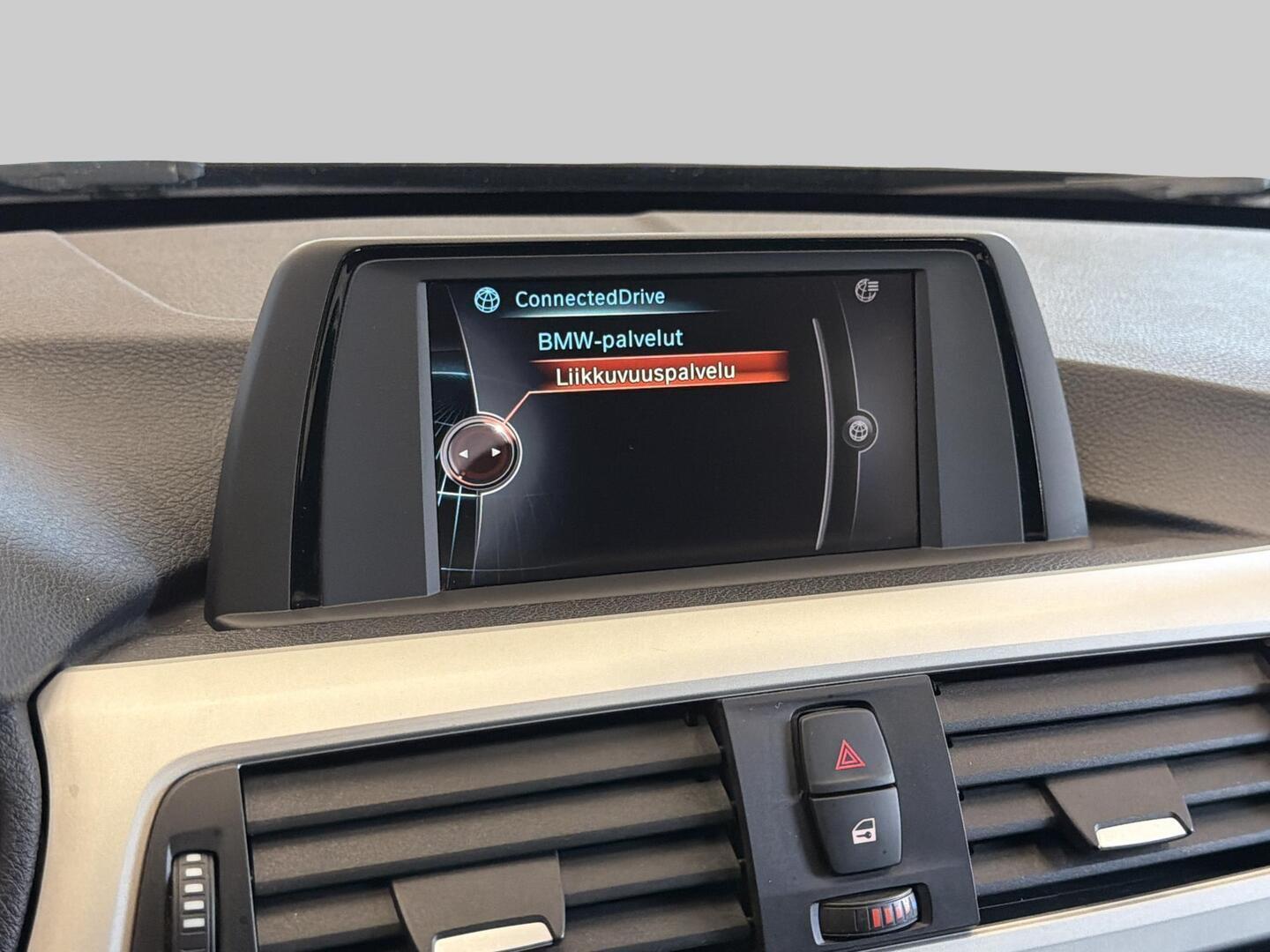 BMW 320 2016