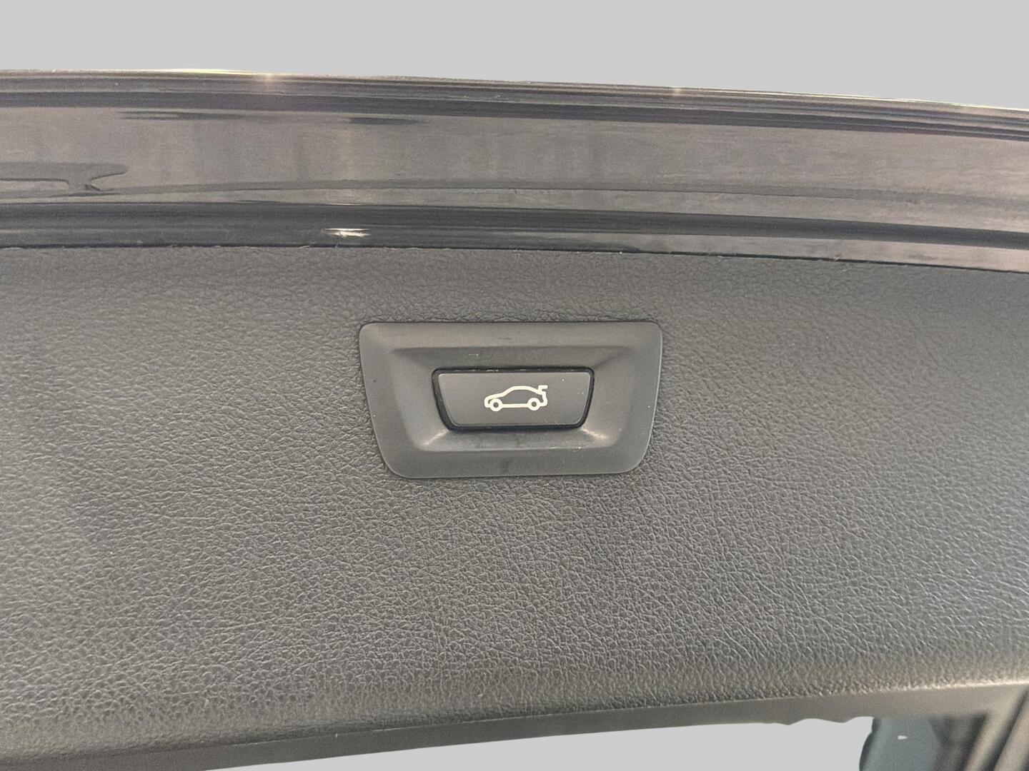 BMW 320 2016