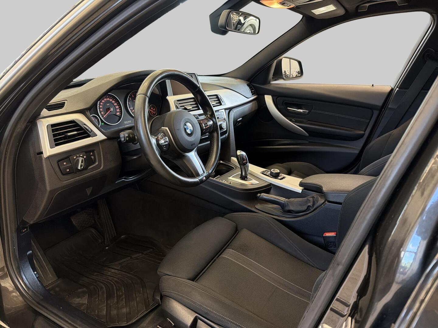 BMW 320 2016