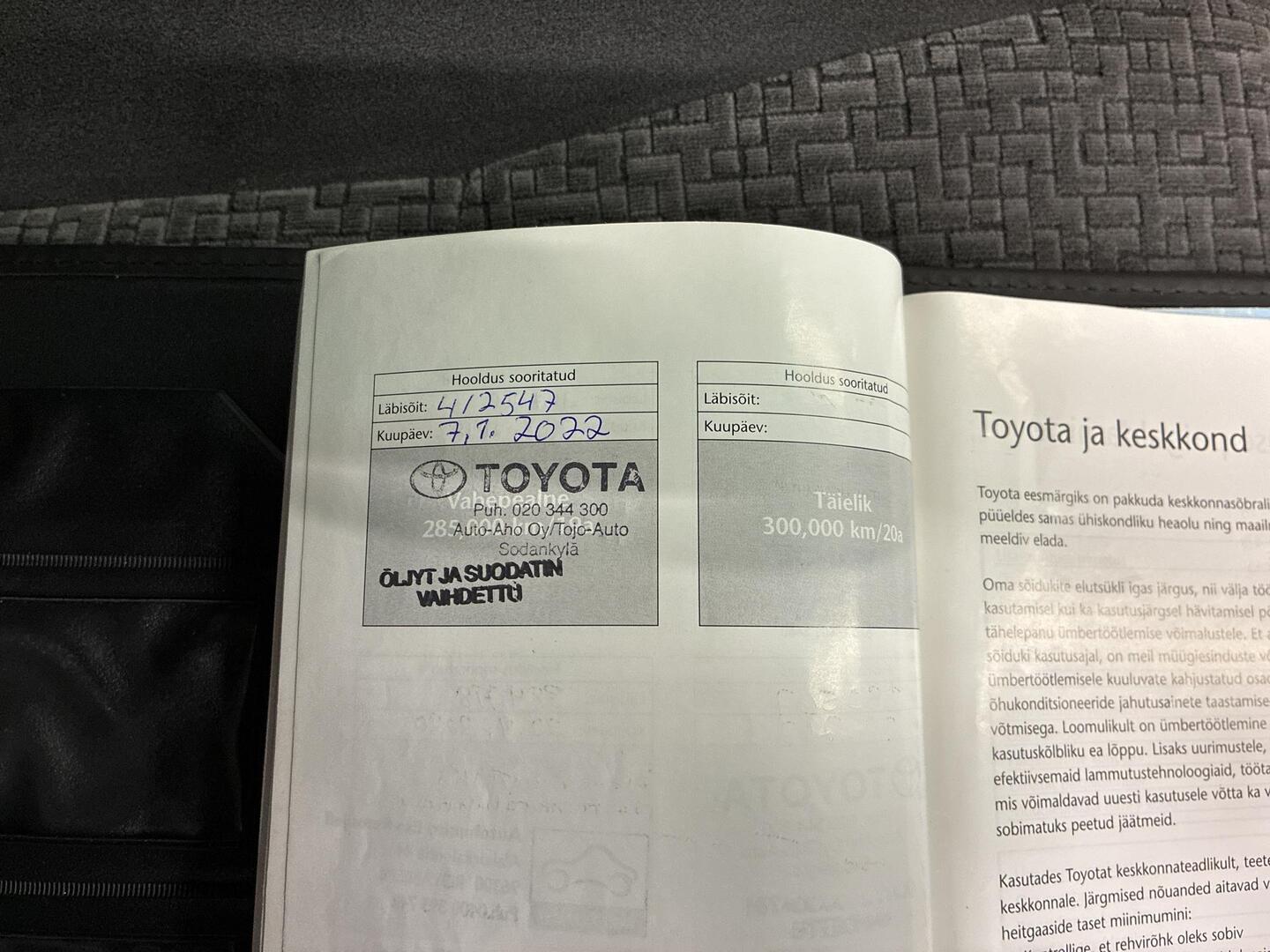 TOYOTA Land Cruiser 2003