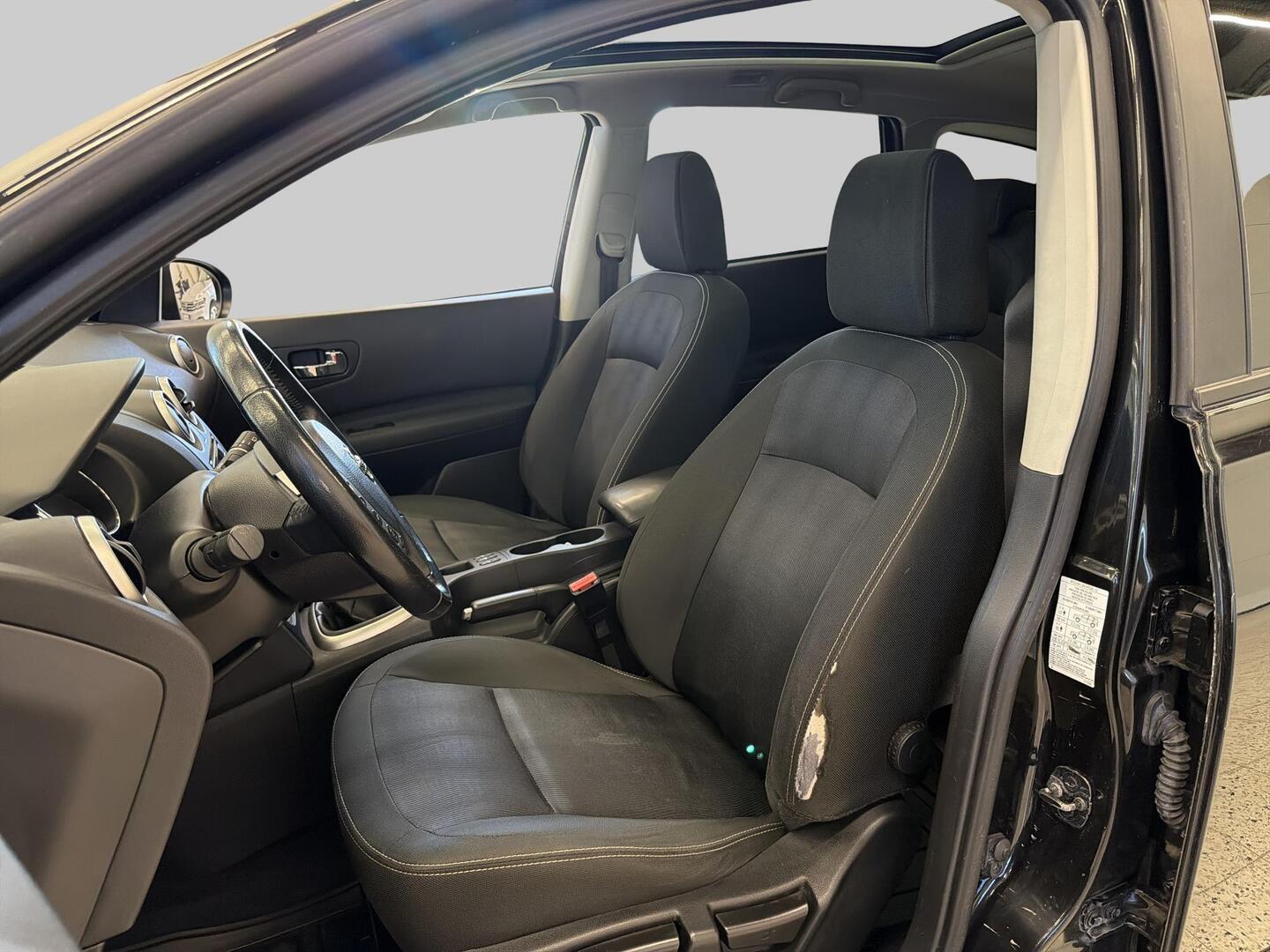 NISSAN Qashqai+2 2012