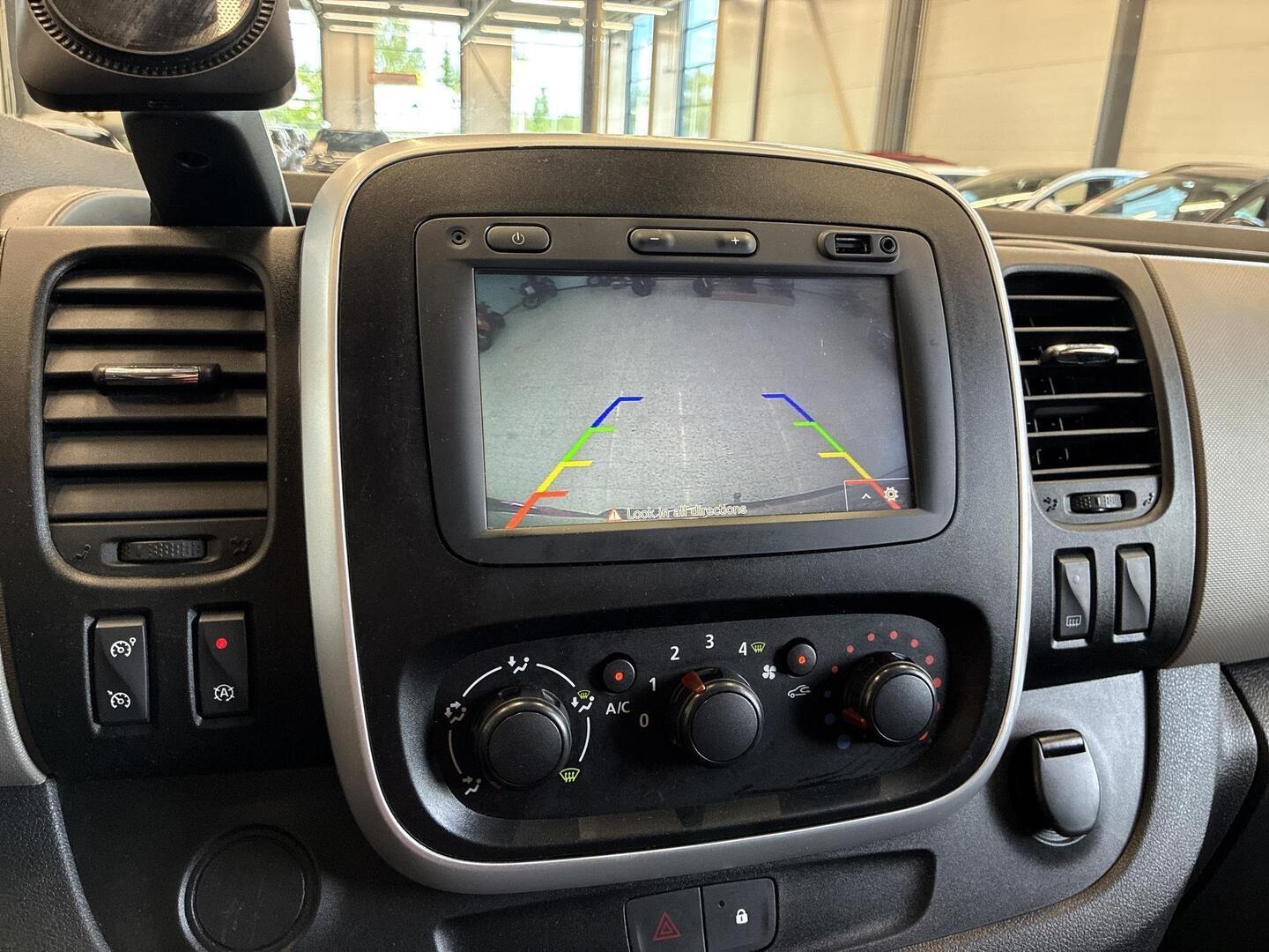 RENAULT Trafic 2016