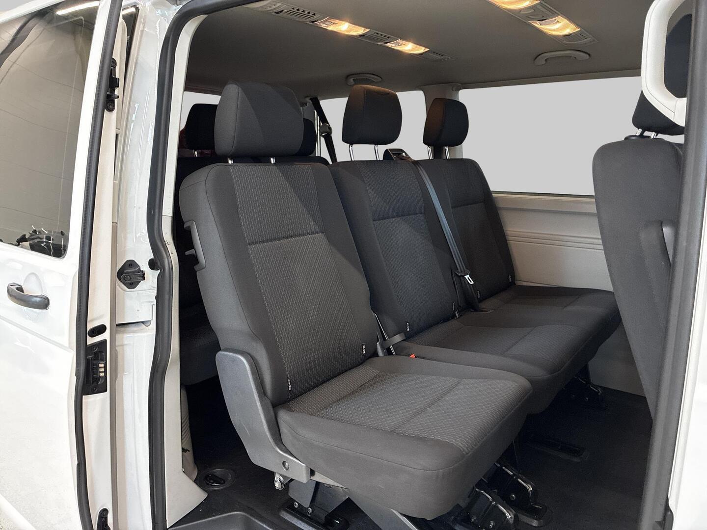 VOLKSWAGEN Caravelle 2016