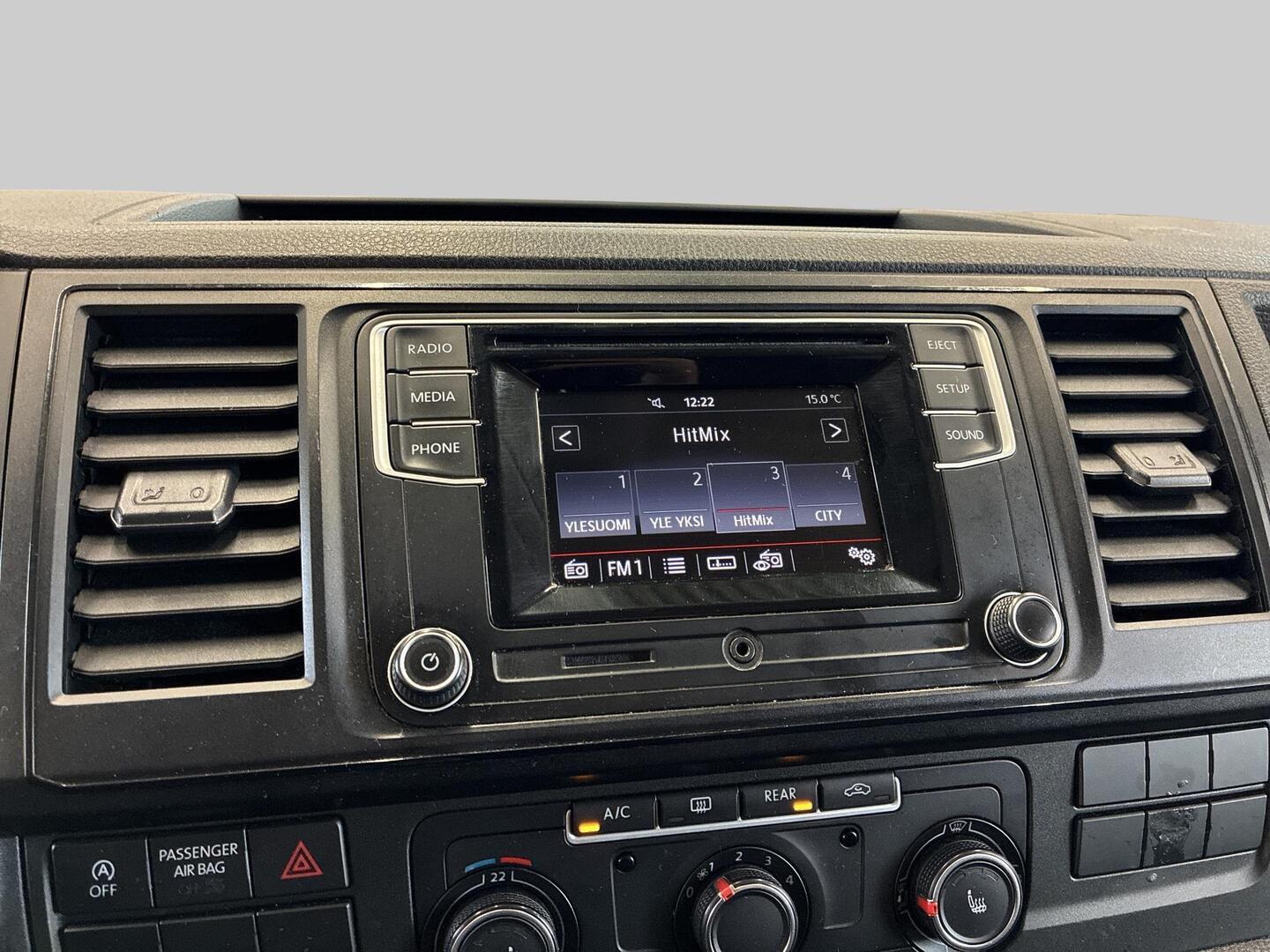 VOLKSWAGEN Caravelle 2016