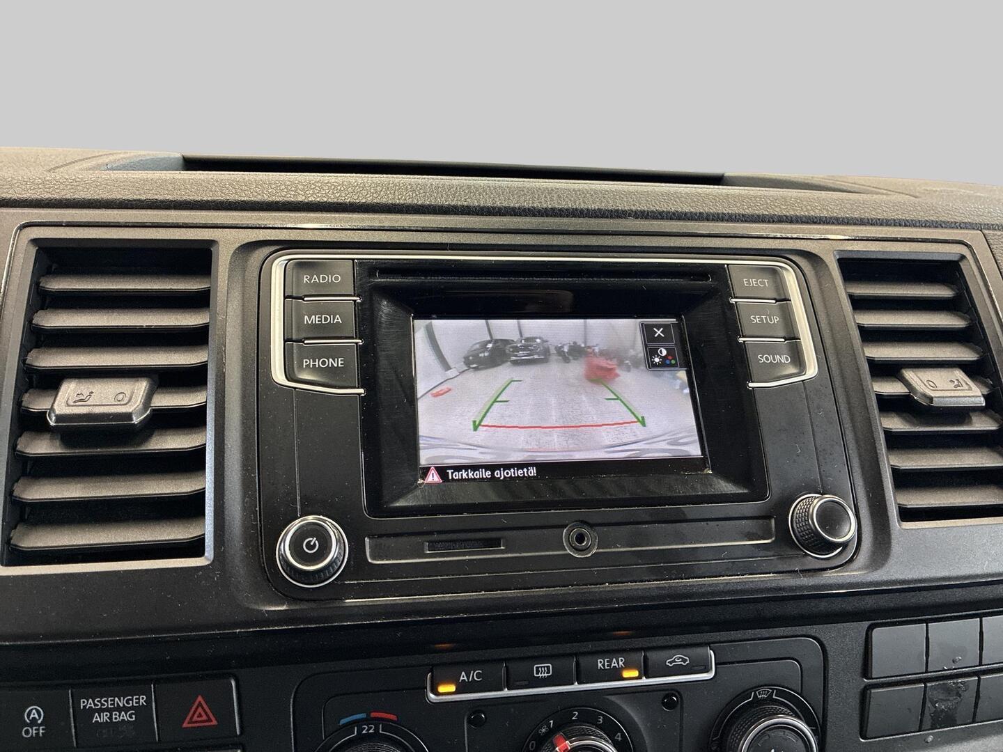 VOLKSWAGEN Caravelle 2016